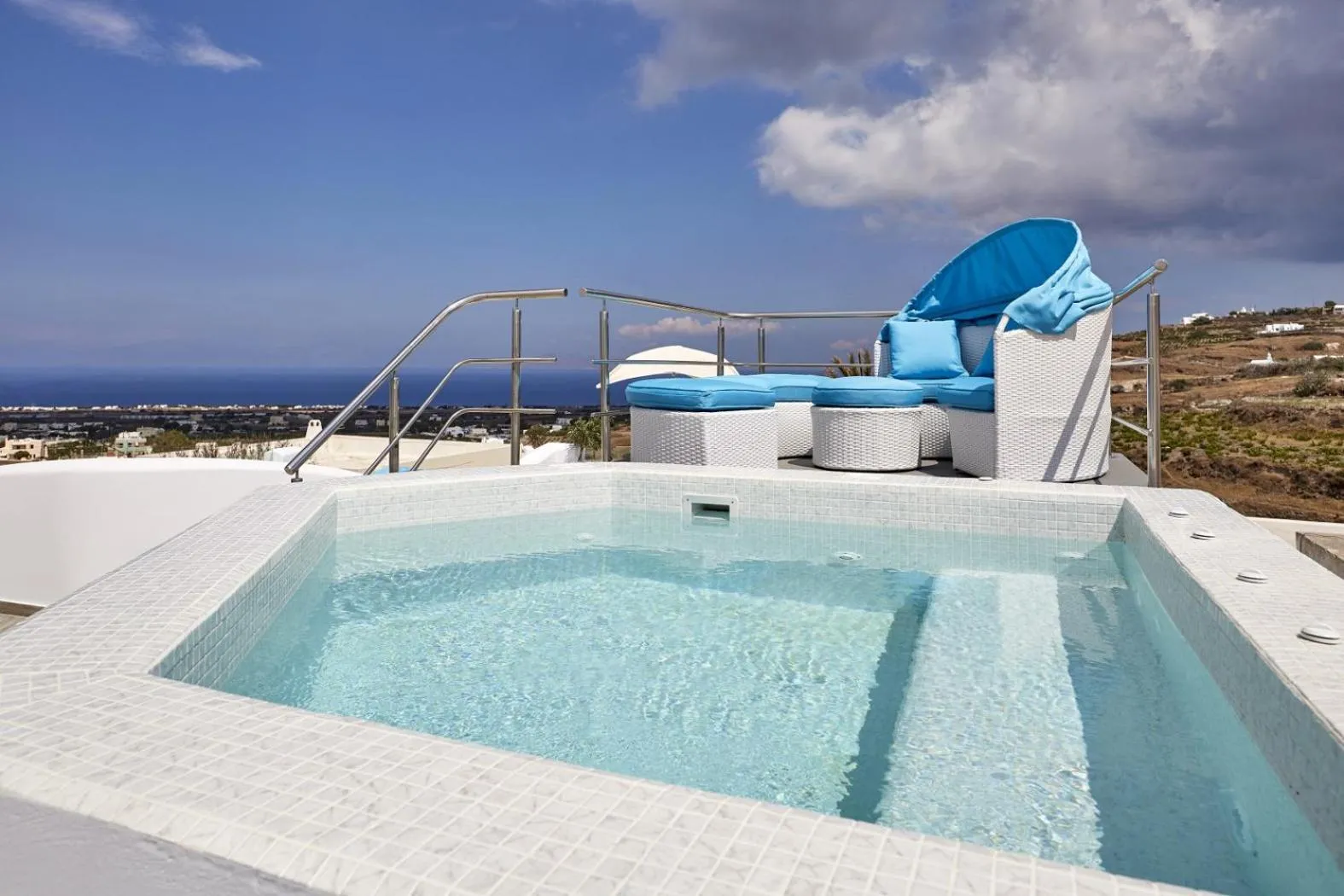 Hot Tub in Margo Houses