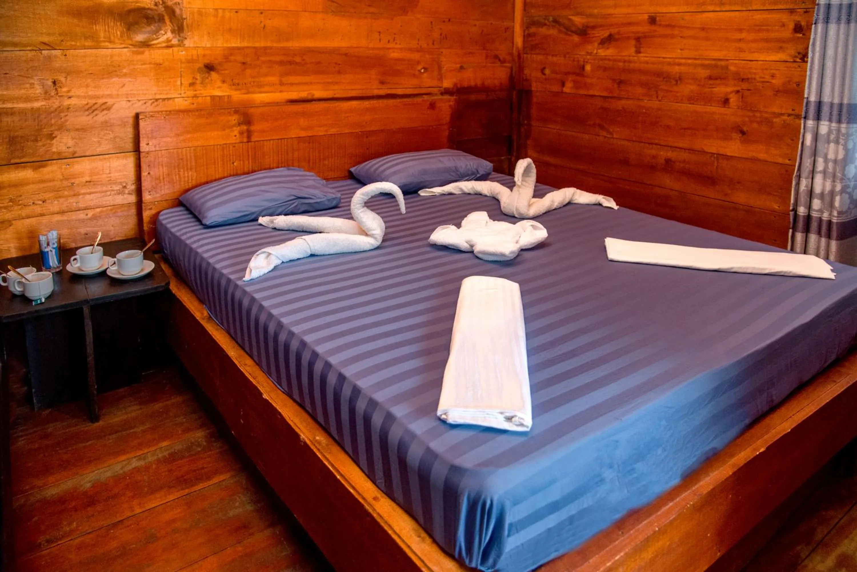 Bed in Sinharaja Forest Gate