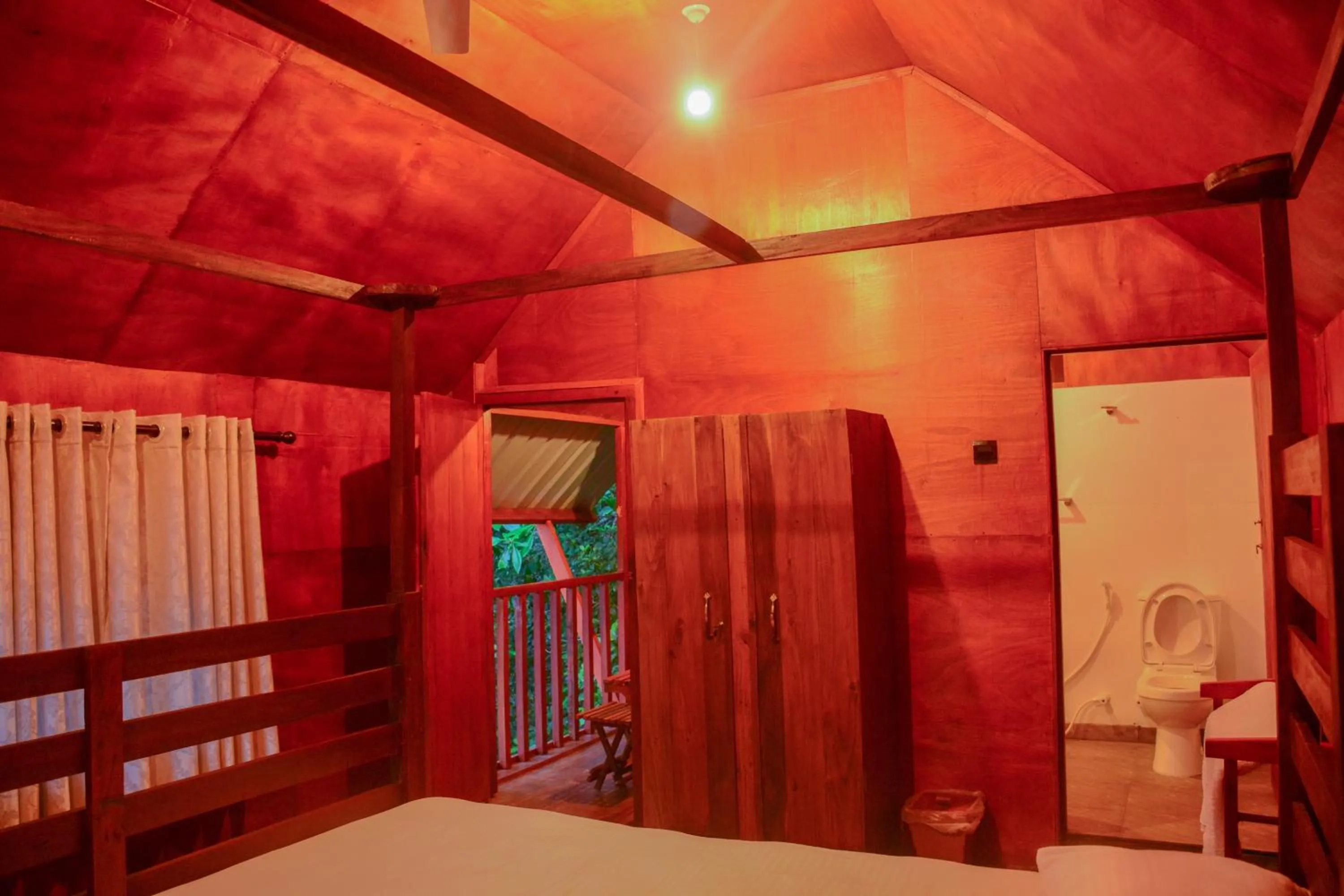 Bed in Sinharaja Forest Gate