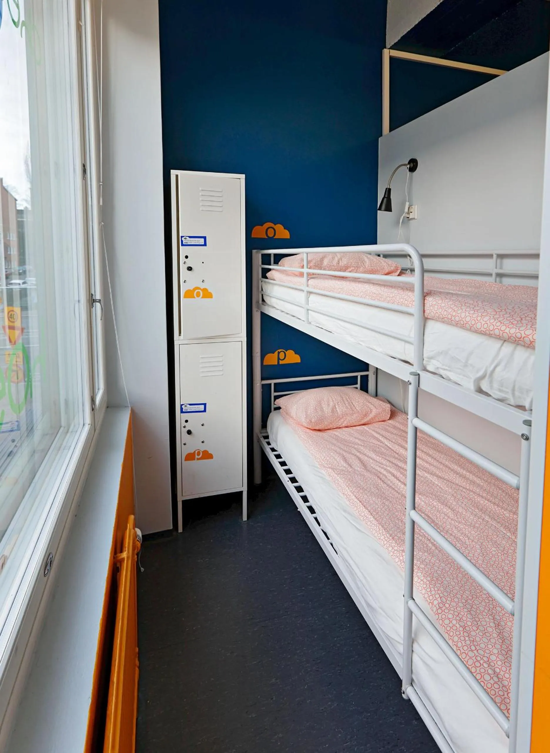 bunk bed, Bed in CheapSleep Hostel Helsinki