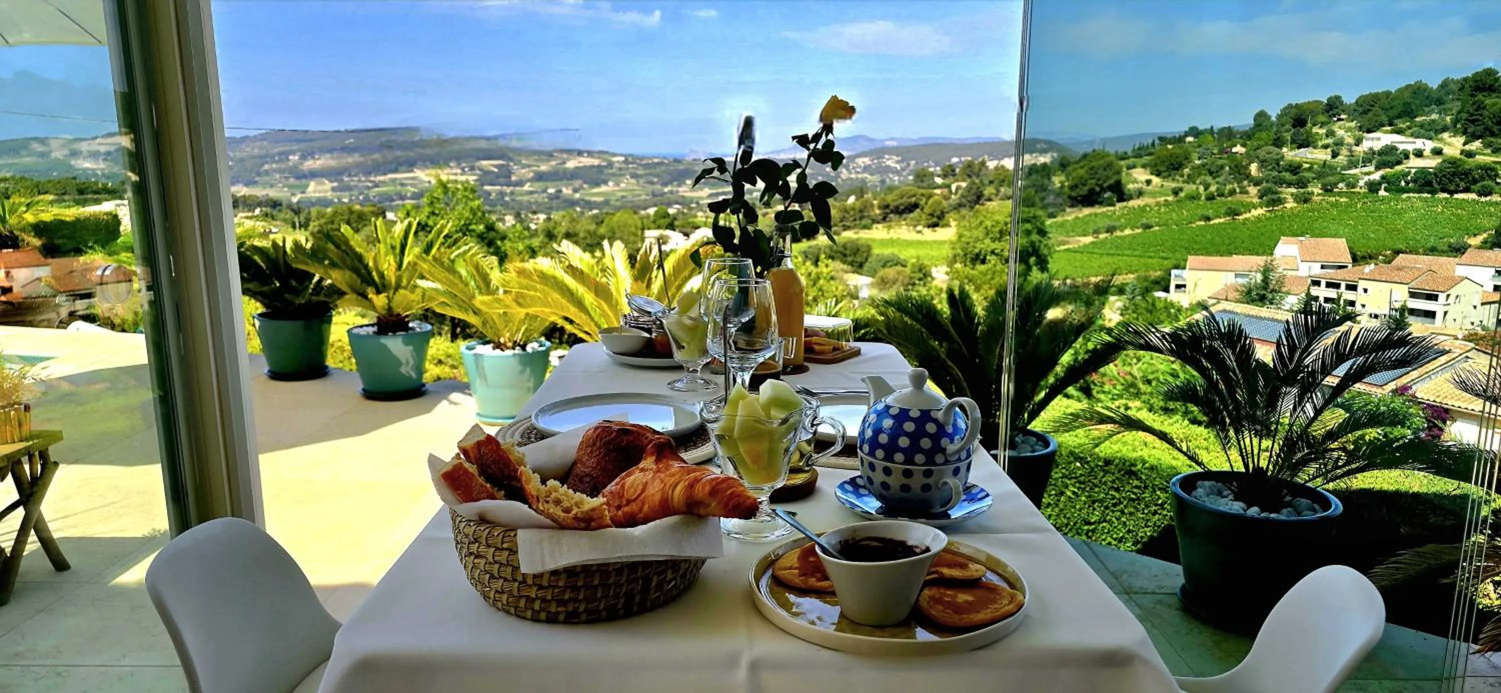 View (from property/room) in Le Nid Bleu