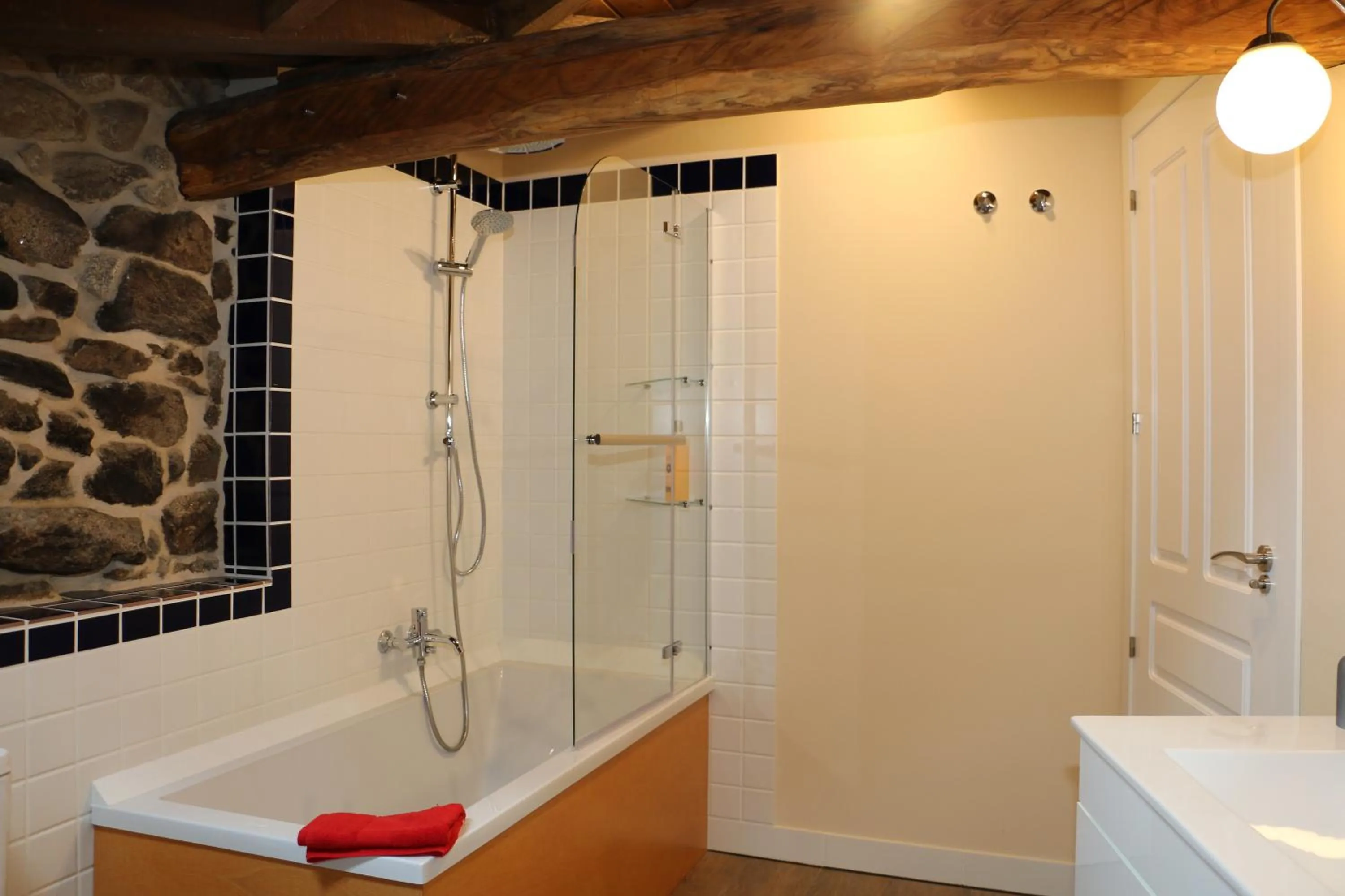 Bathroom in Pazo de Chaioso Ribeira Sacra