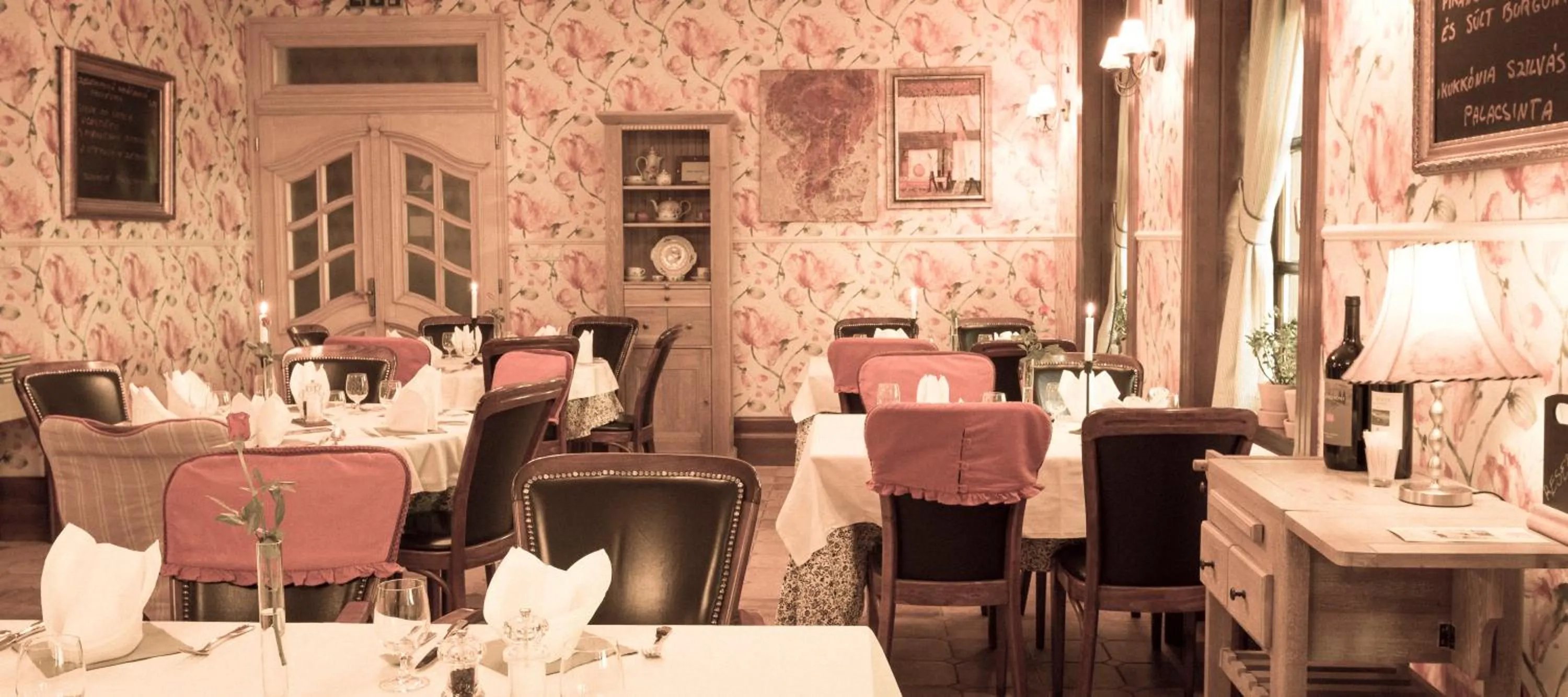 Restaurant/places to eat in Villa Rosa