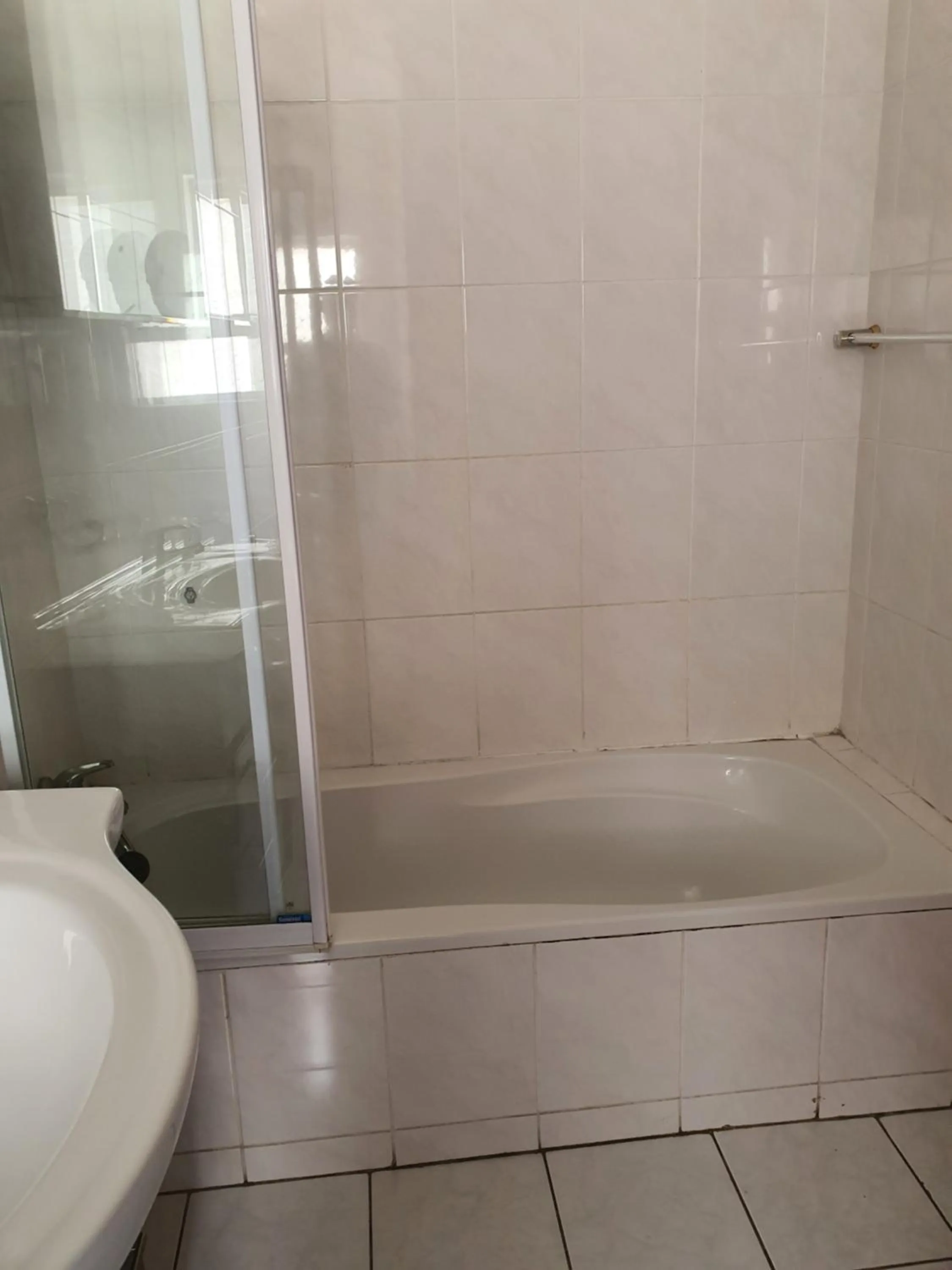 Shower in Houghton Guest House