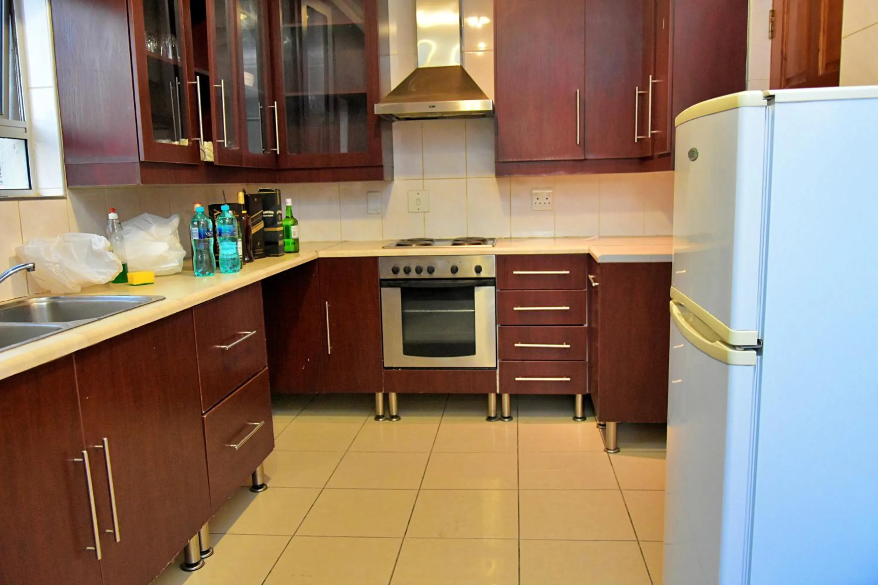 Kitchen or kitchenette in Houghton Guest House