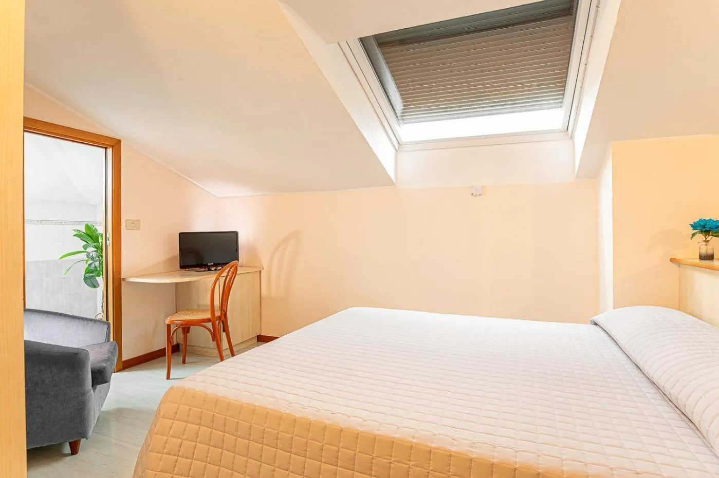 Photo of the whole room, Bed in Hotel Ziò Imola