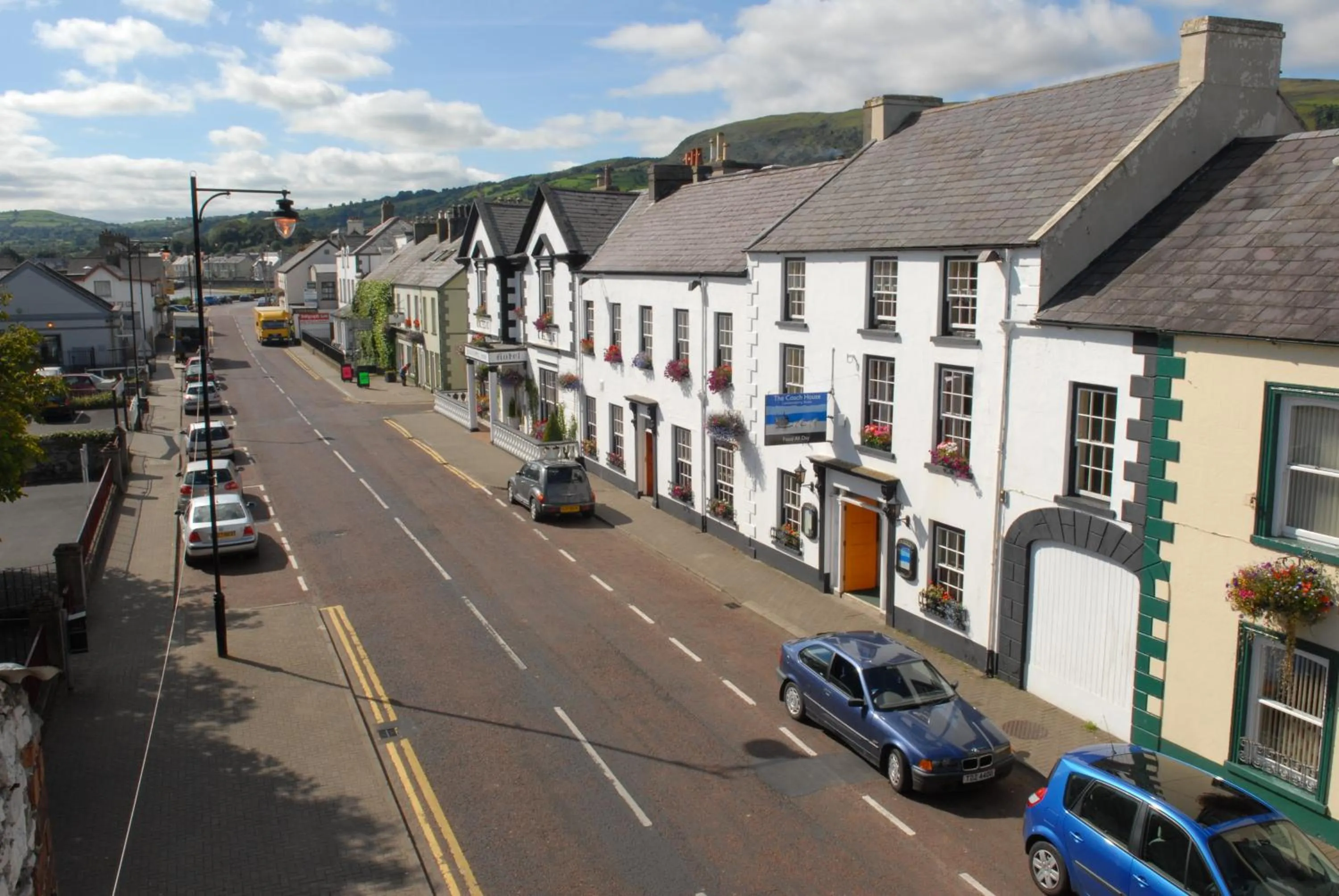 Neighbourhood in Londonderry Arms Hotel