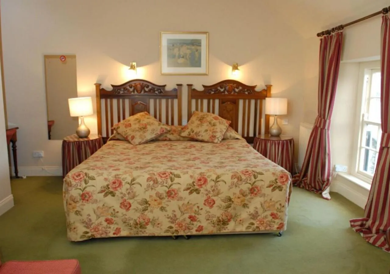 Bed in Londonderry Arms Hotel