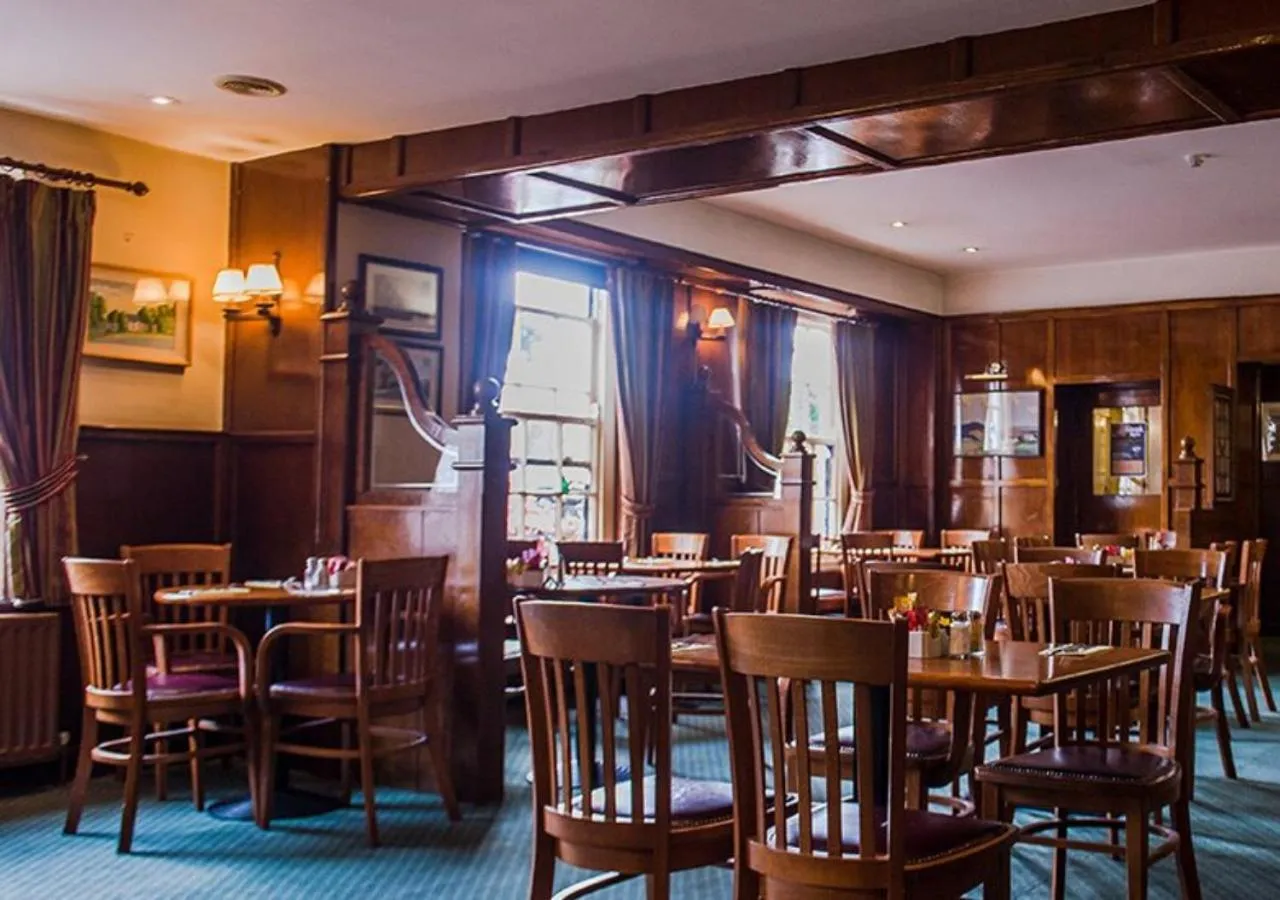 Restaurant/places to eat in Londonderry Arms Hotel