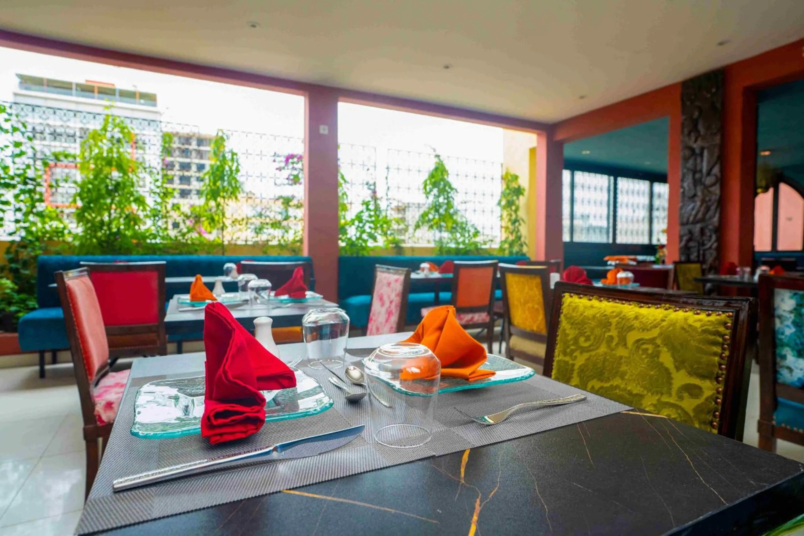 Restaurant/places to eat in Hôtel La Villa Racine