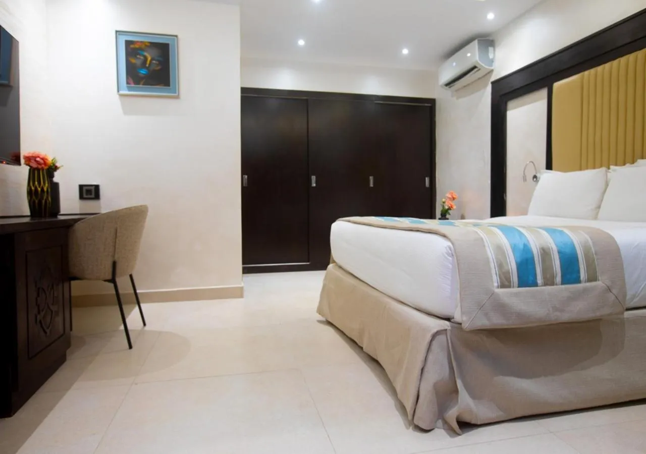 Bedroom, Bed in Hôtel La Villa Racine