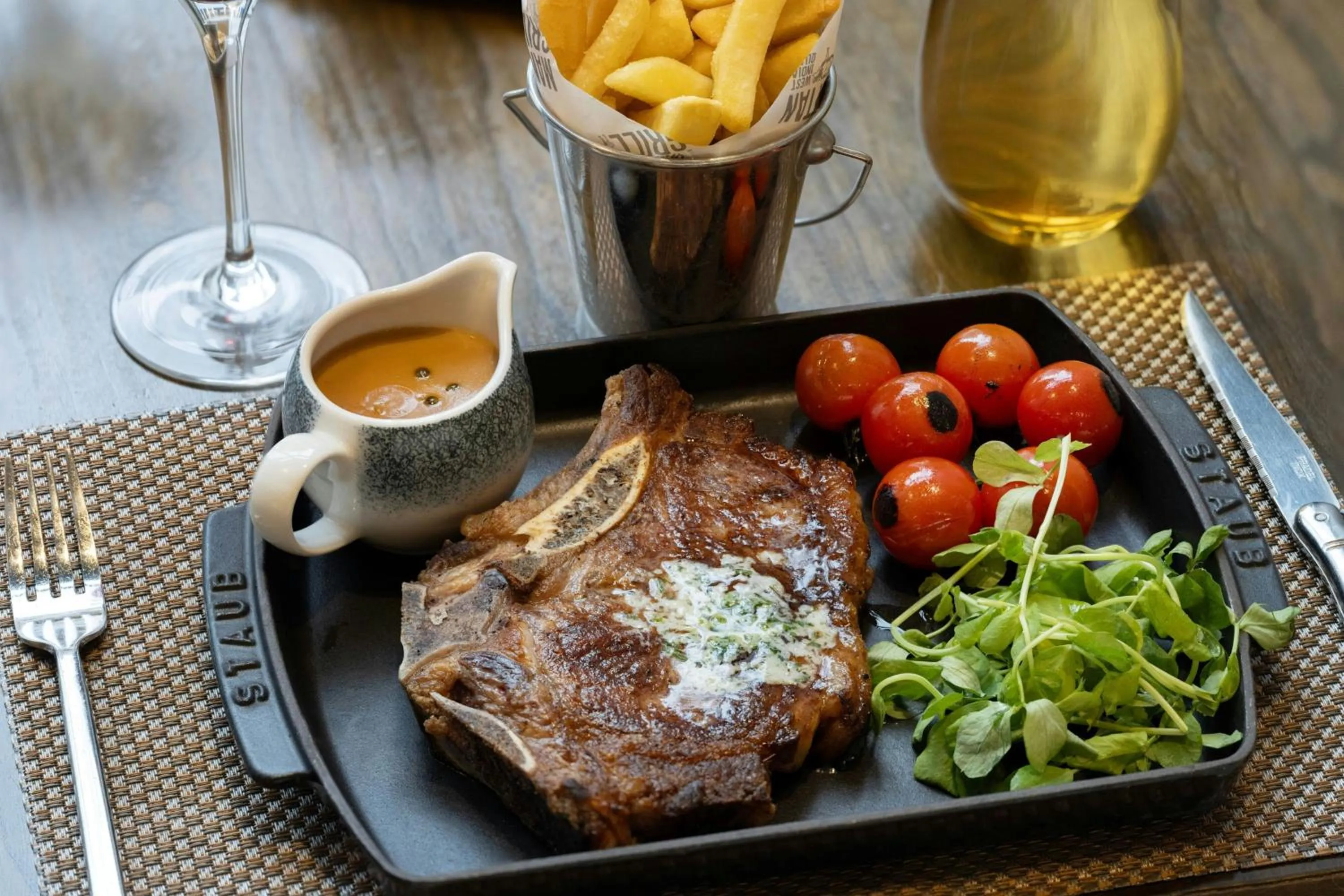 Restaurant/places to eat in London Marriott Hotel Canary Wharf