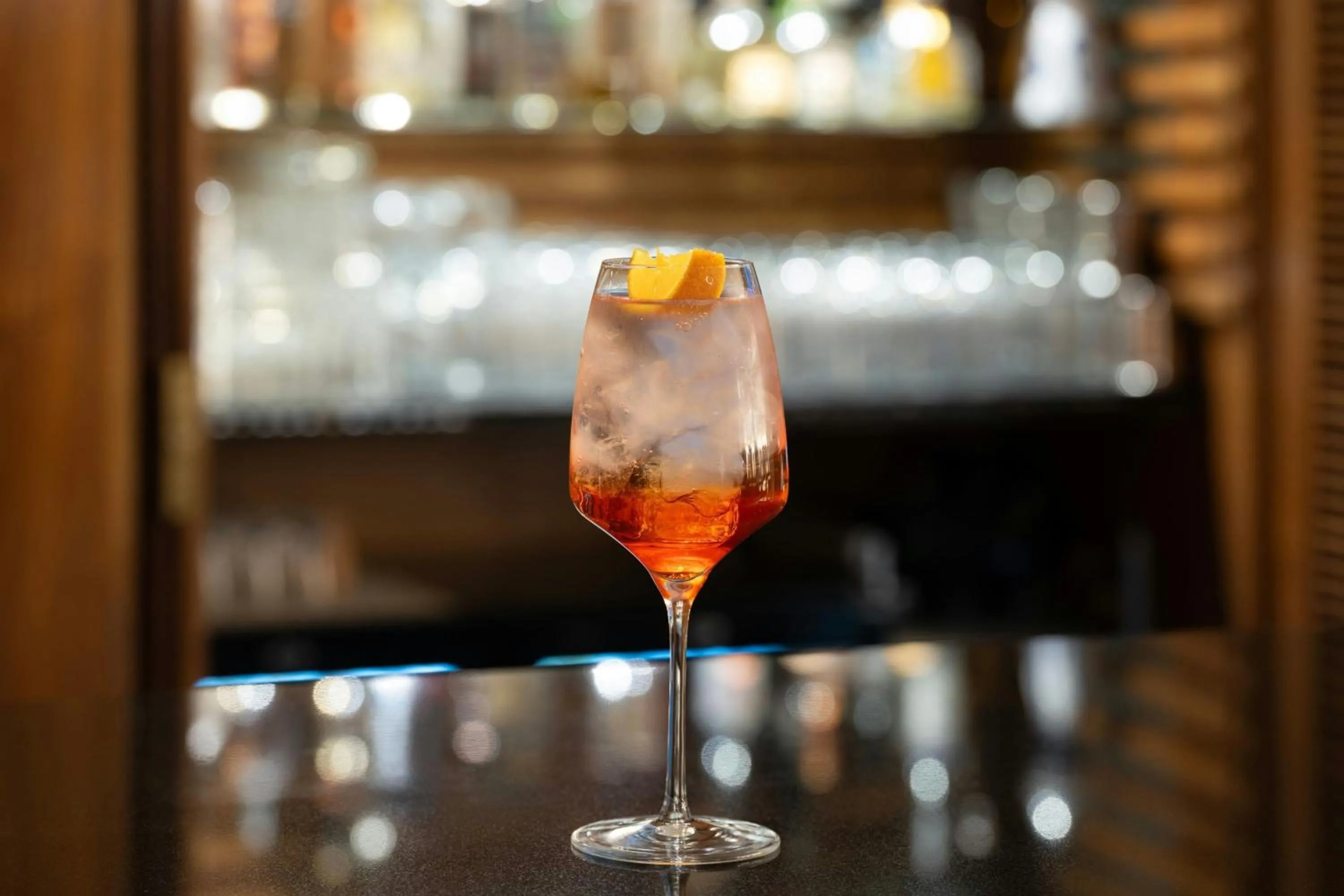 Lounge or bar in London Marriott Hotel Canary Wharf