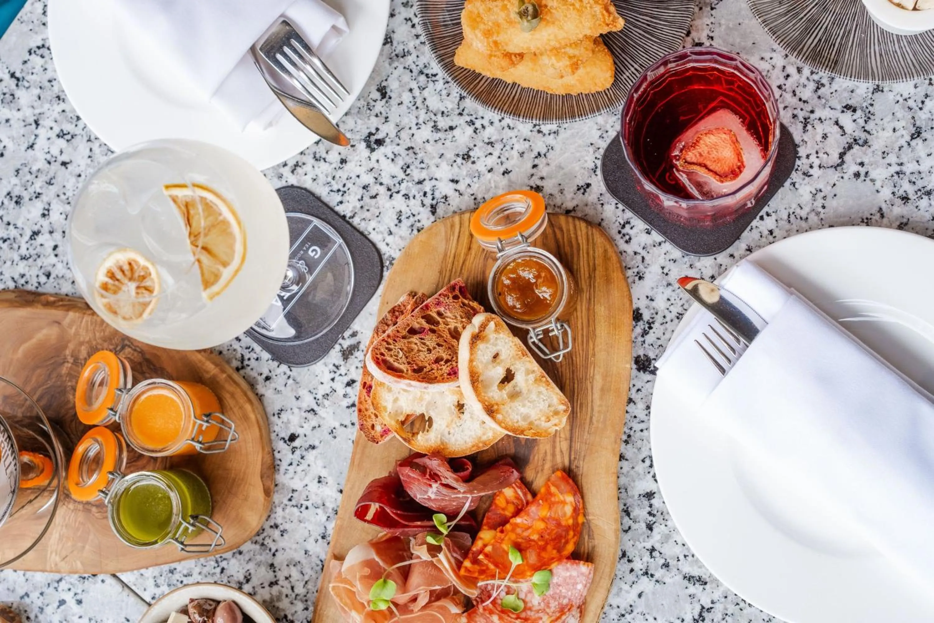 Restaurant/places to eat in London Marriott Hotel Canary Wharf