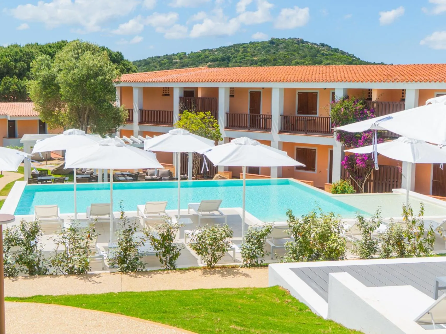 Swimming pool in Felix Hotels - Residence Hotel Costa Serena