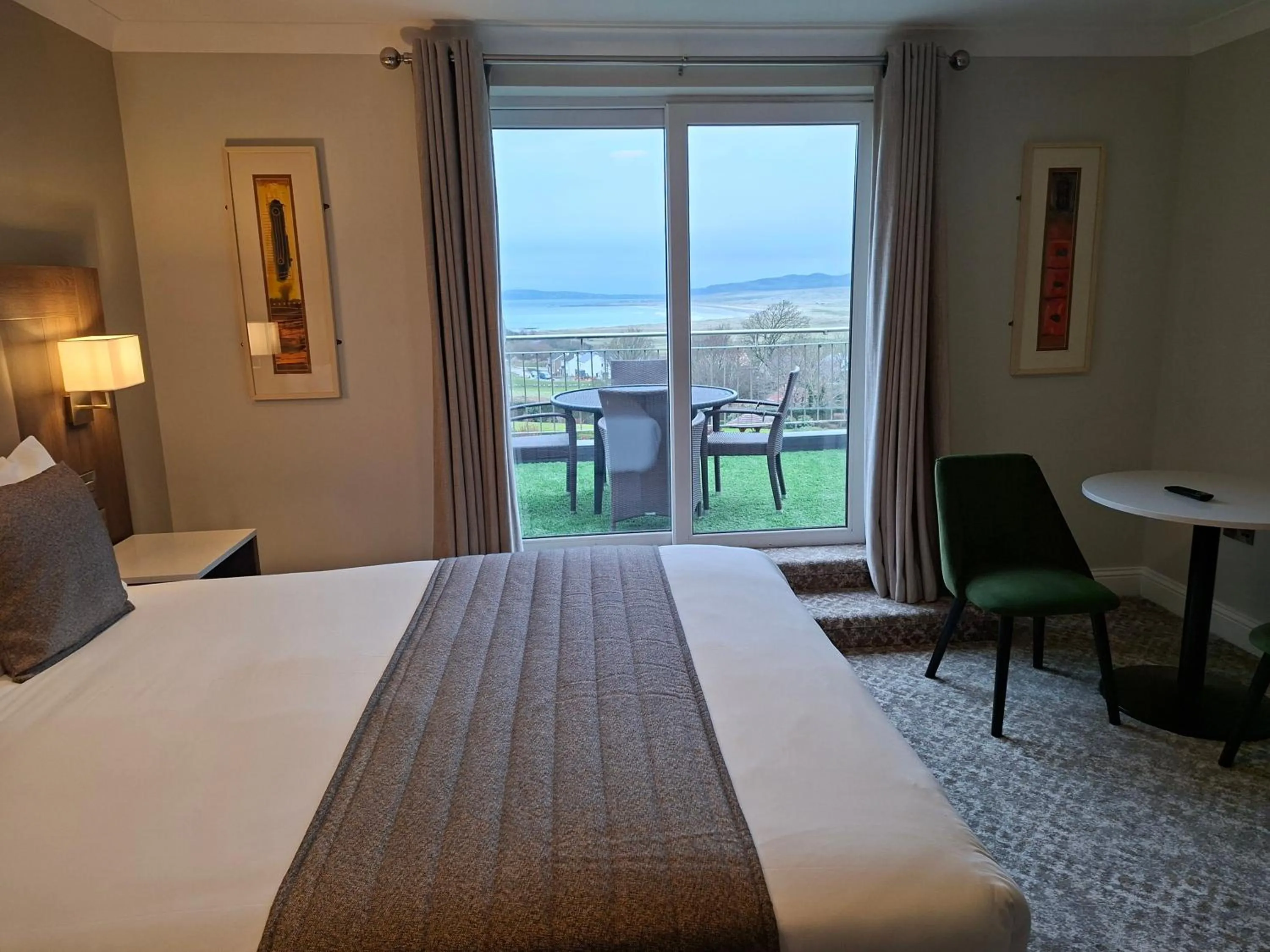 Balcony/Terrace, Bed in Ballyliffin Lodge & Spa
