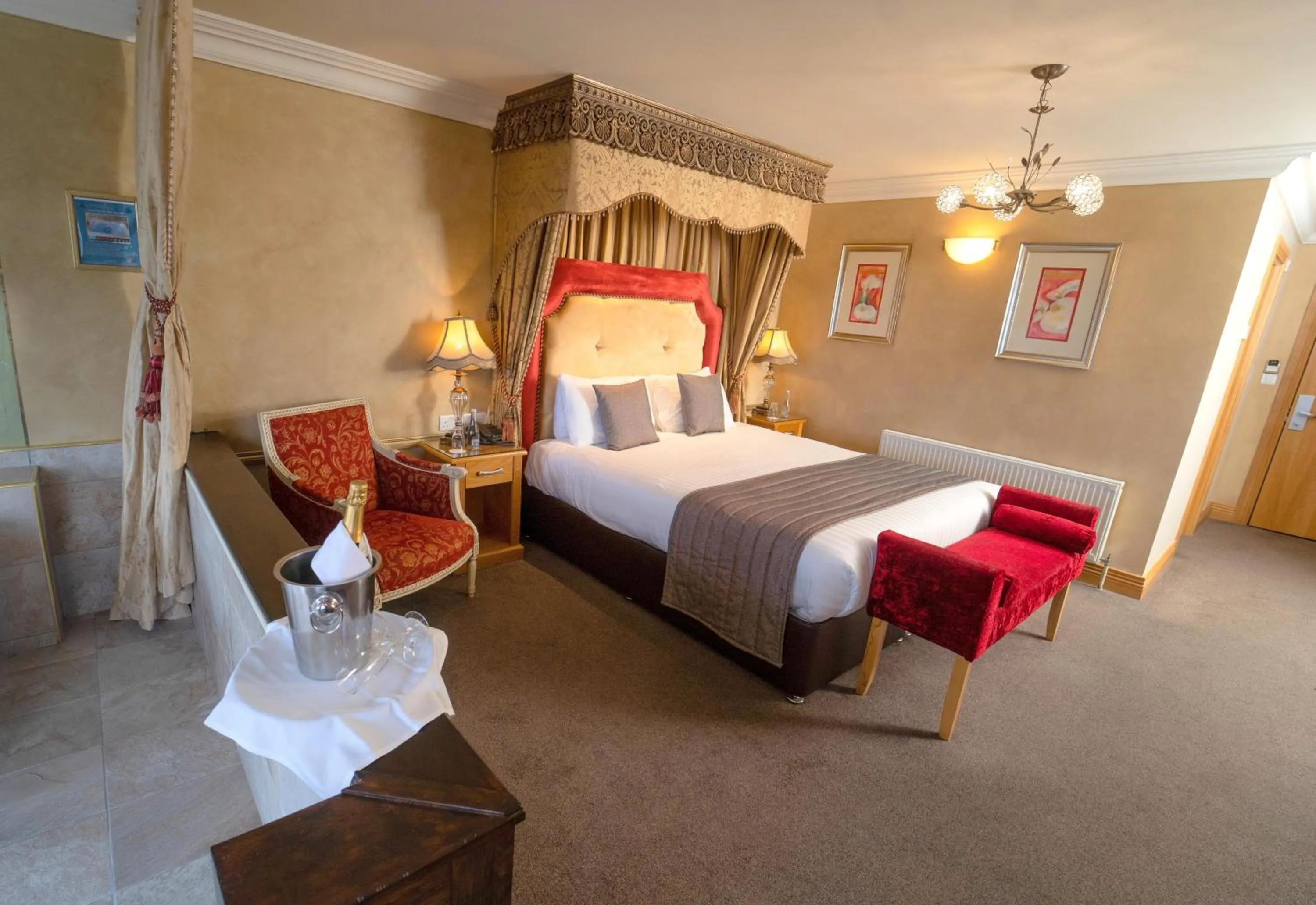 Property building, Bed in The Ballyliffin Lodge and Spa