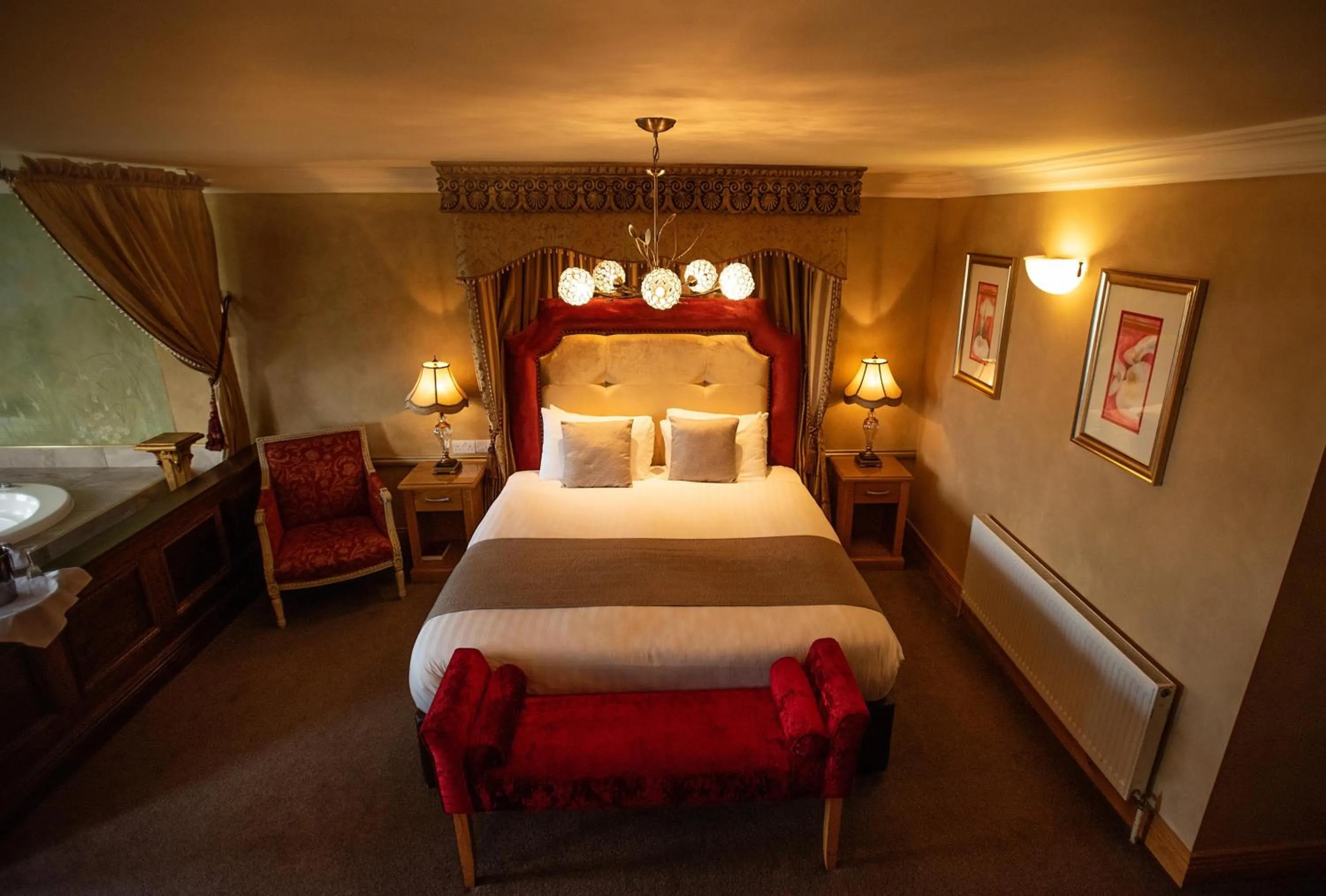 Bed in The Ballyliffin Lodge and Spa