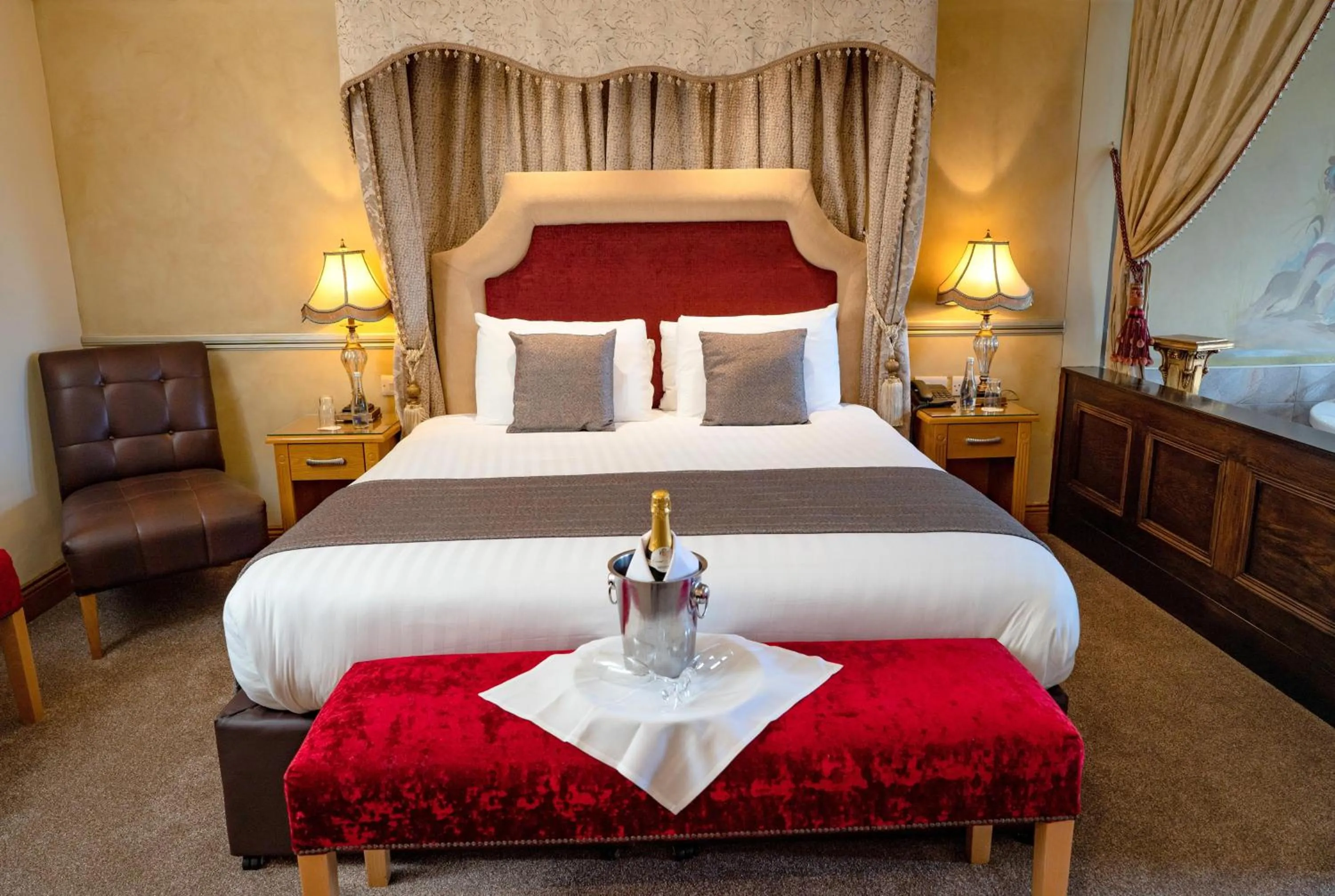 Property building, Bed in The Ballyliffin Lodge and Spa