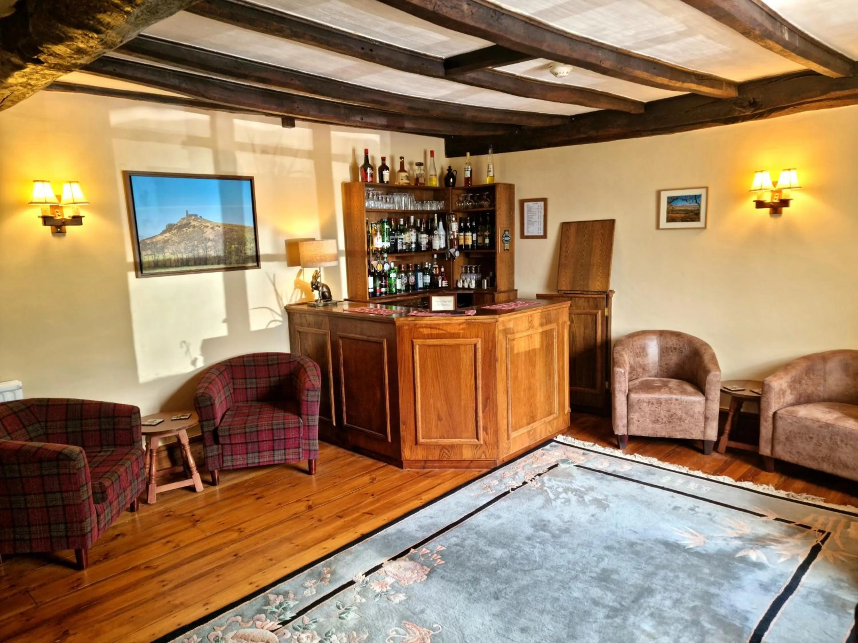 Lounge or bar in Collaven Manor