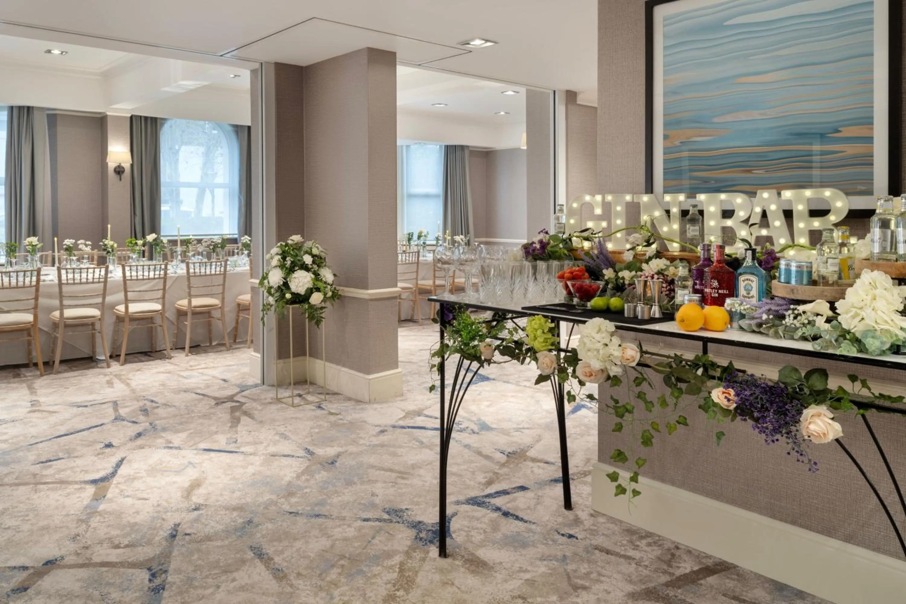 Lounge or bar in Bournemouth Highcliff Marriott Hotel