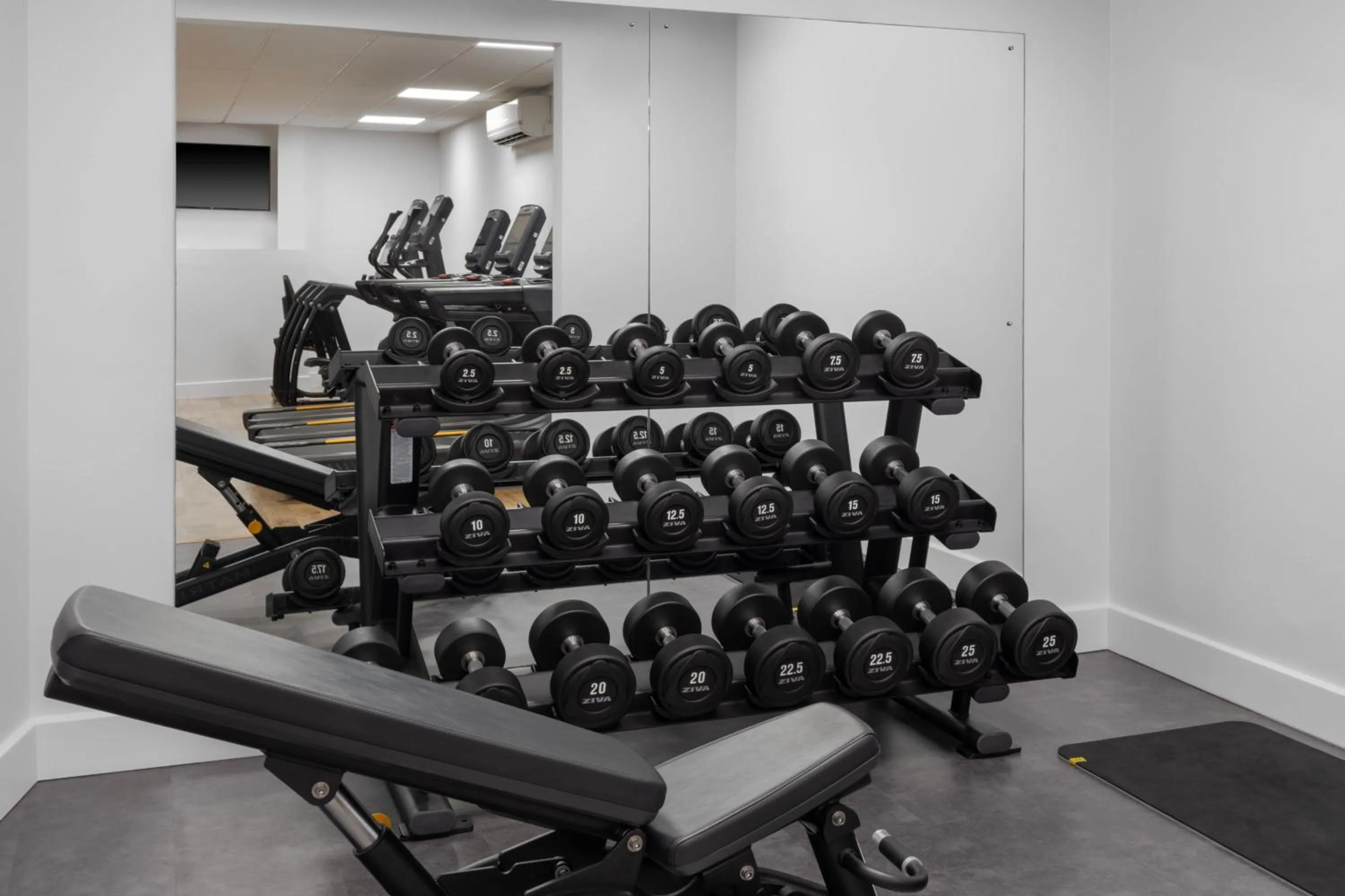 Fitness centre/facilities in Bournemouth Highcliff Marriott Hotel