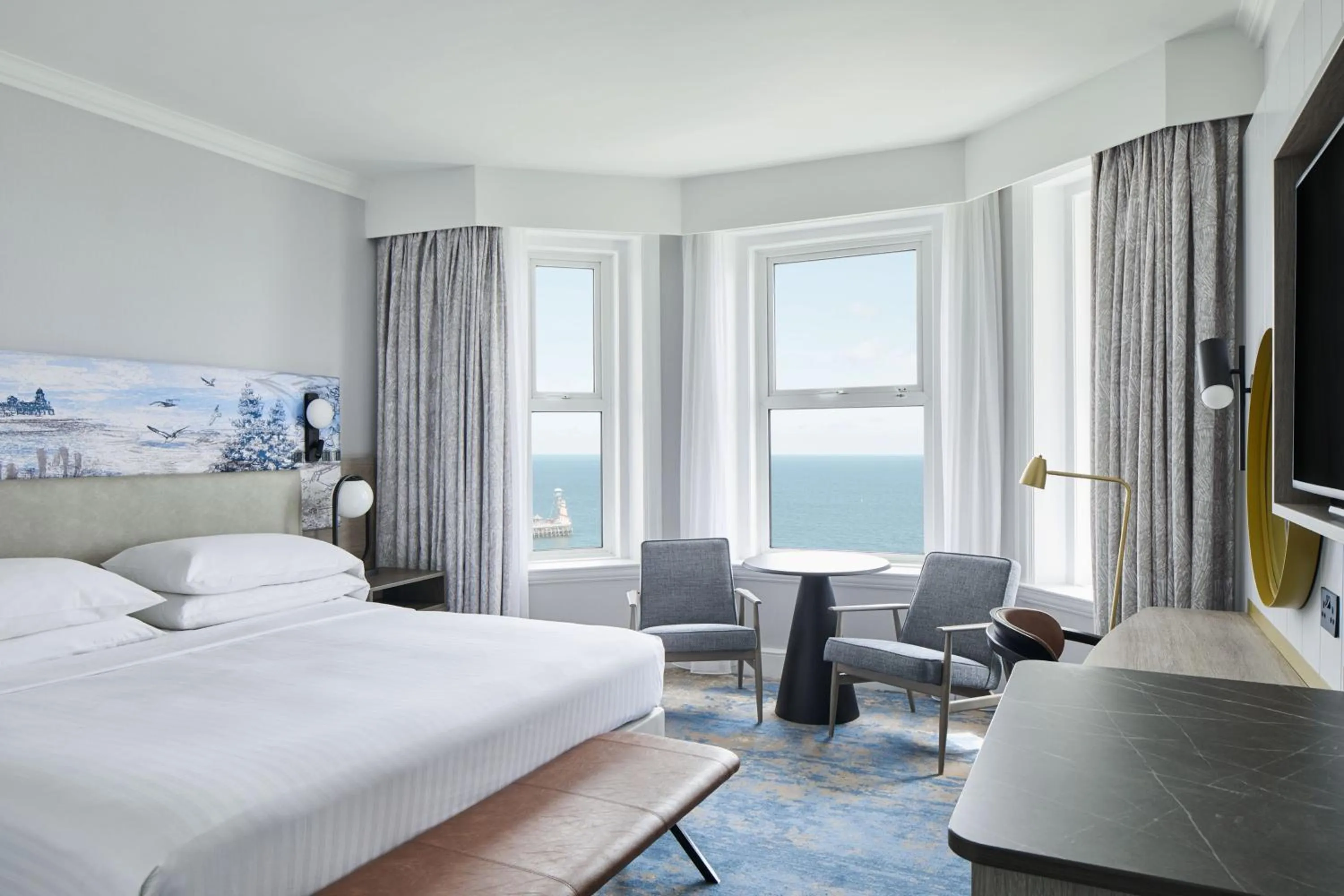 Photo of the whole room, Bed in Bournemouth Highcliff Marriott Hotel