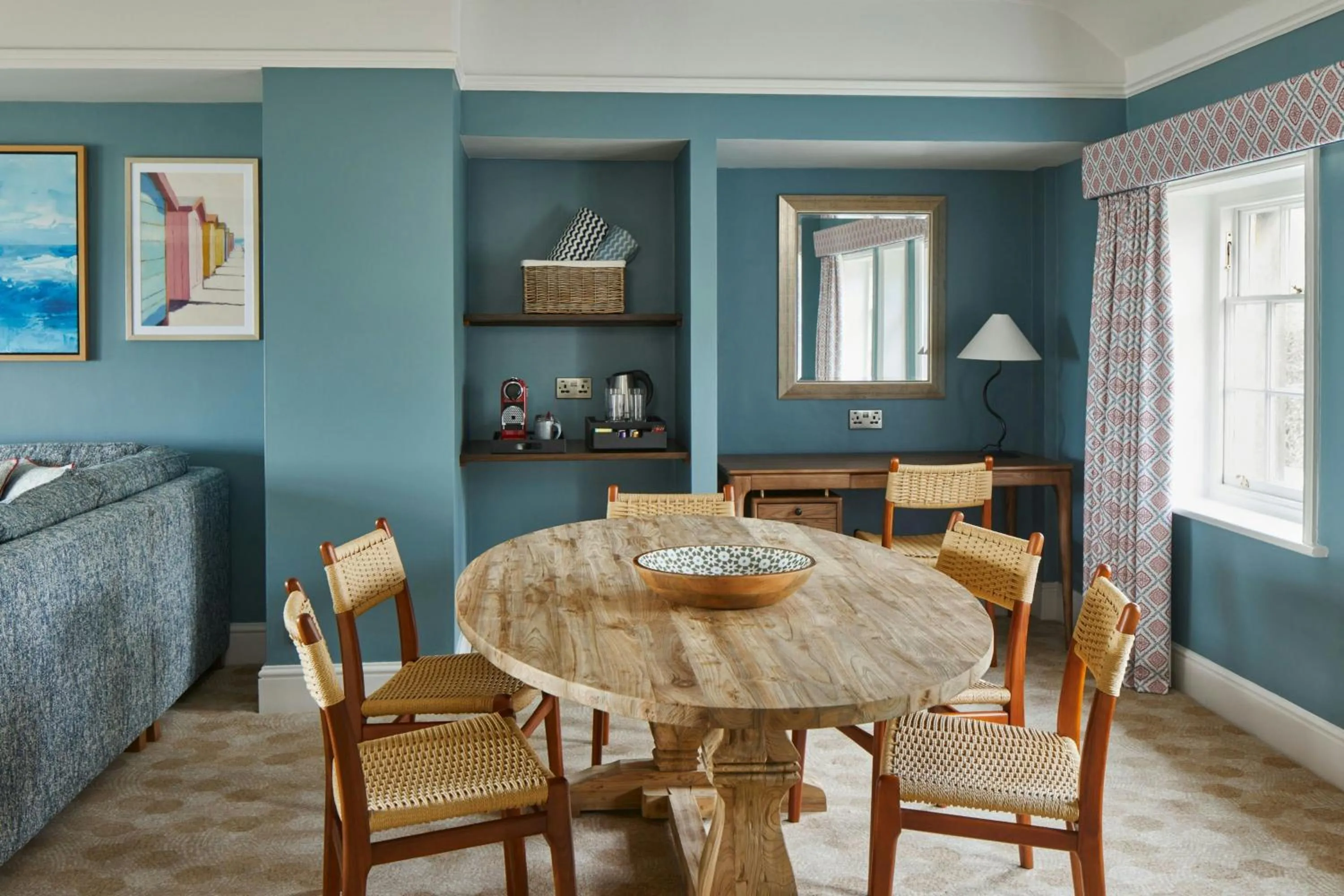 Photo of the whole room in Bournemouth Highcliff Marriott Hotel