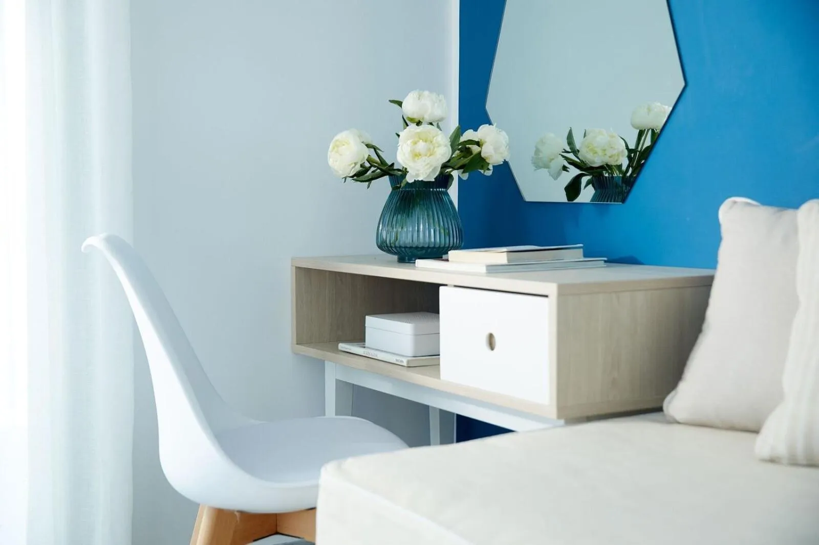 Decorative detail in Hotel Alkyonis