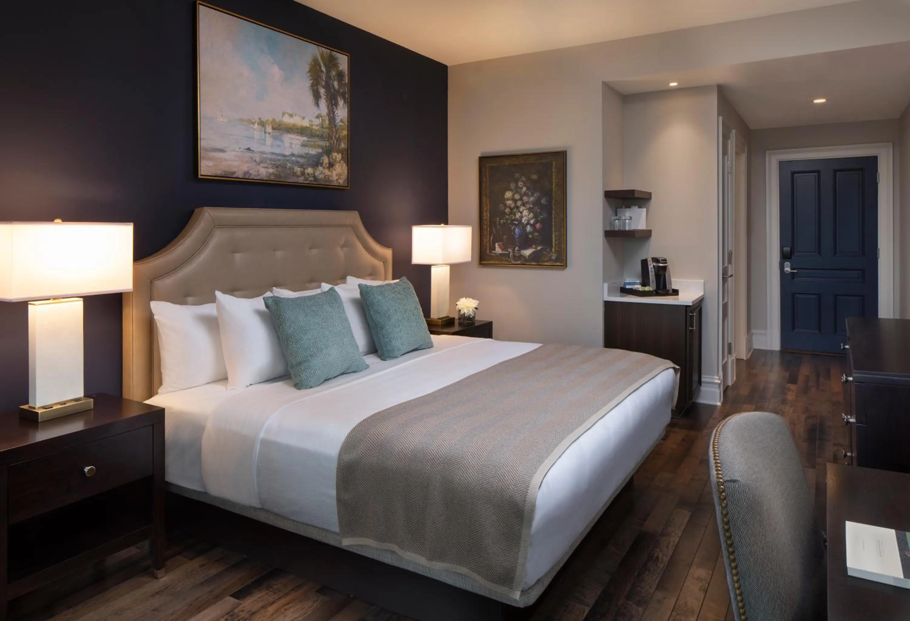 Bedroom, Bed in Belleview Inn