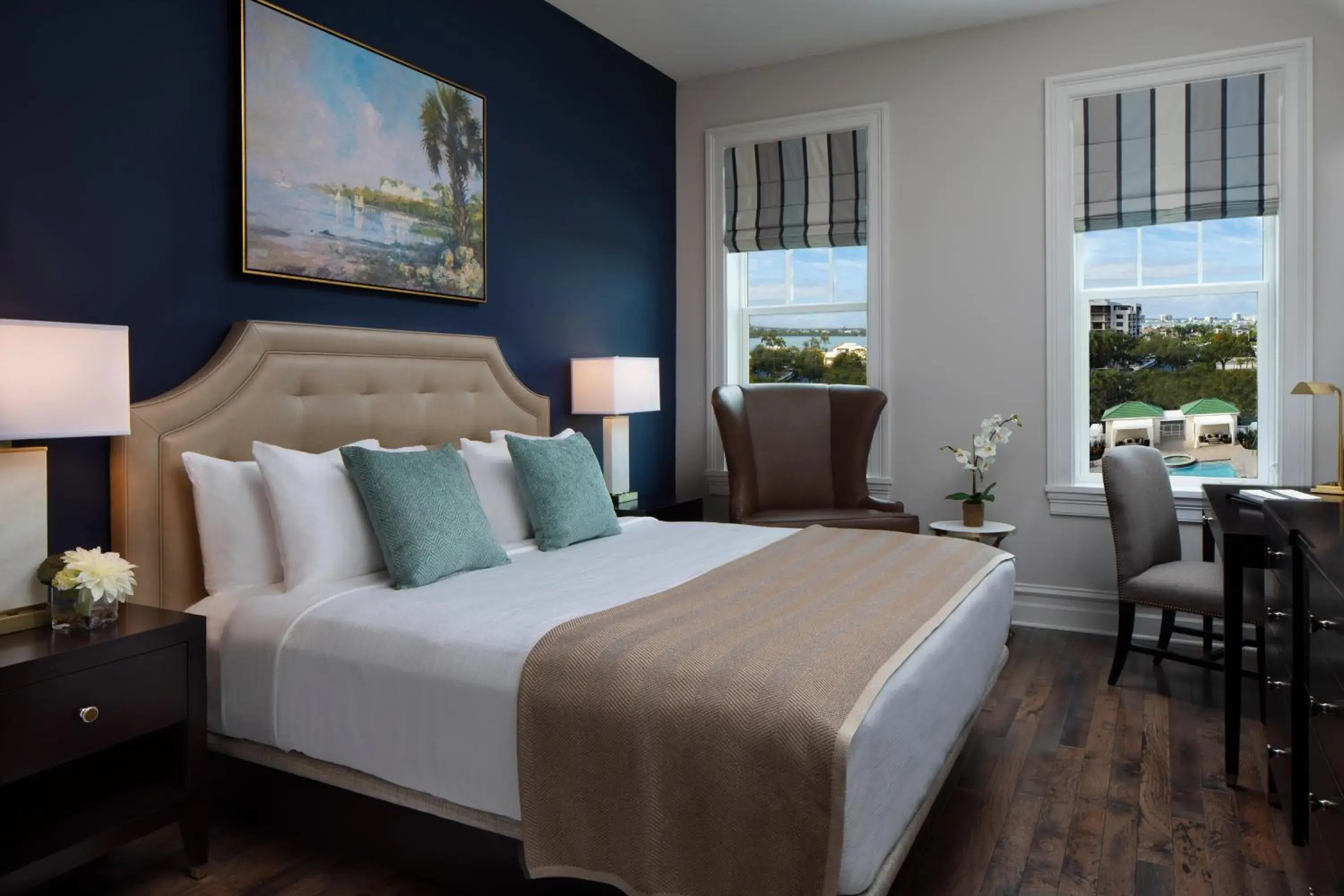 King Pool View in Belleview Inn King Pool View in Belleview Inn