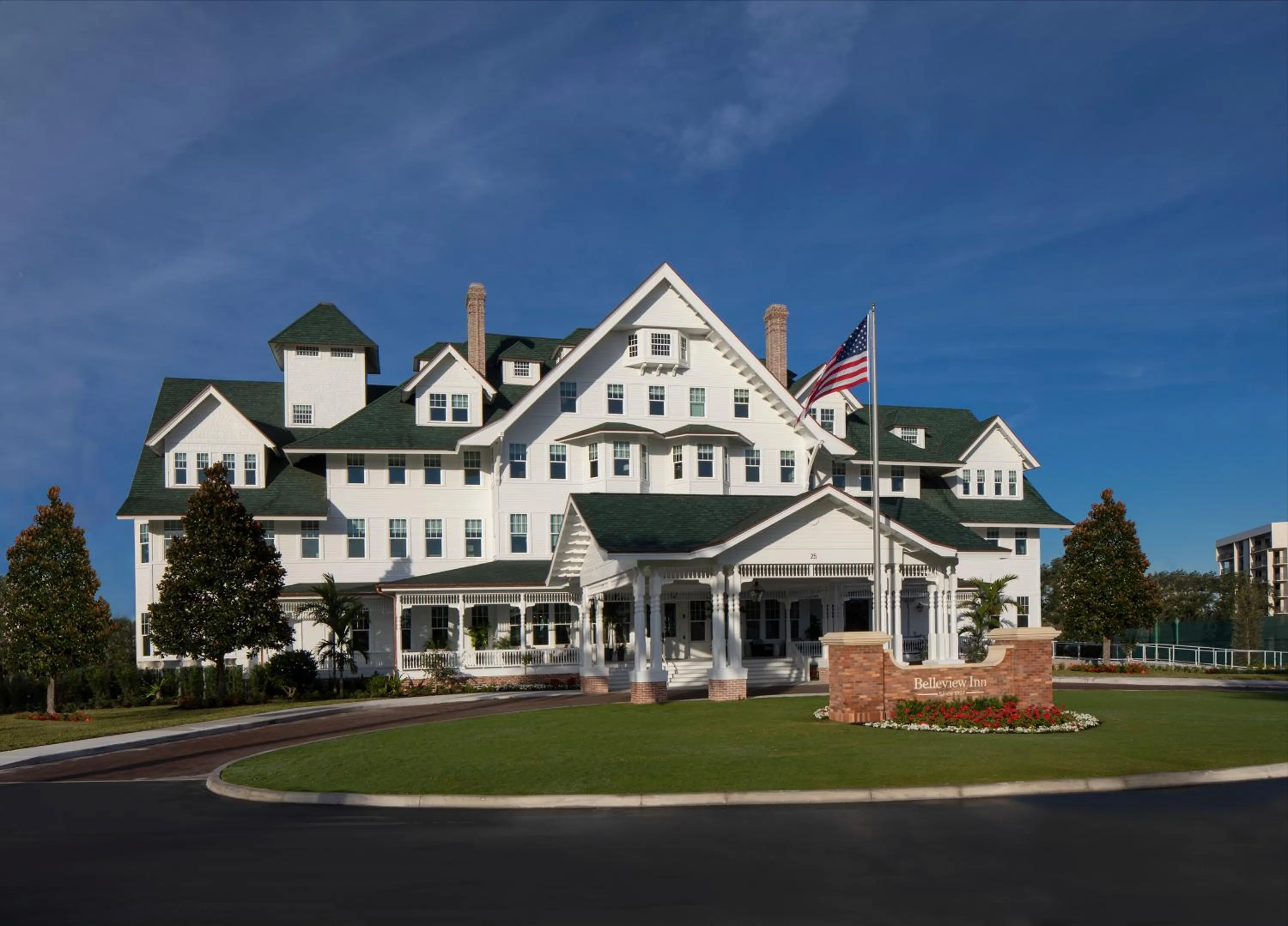 Property building in Belleview Inn