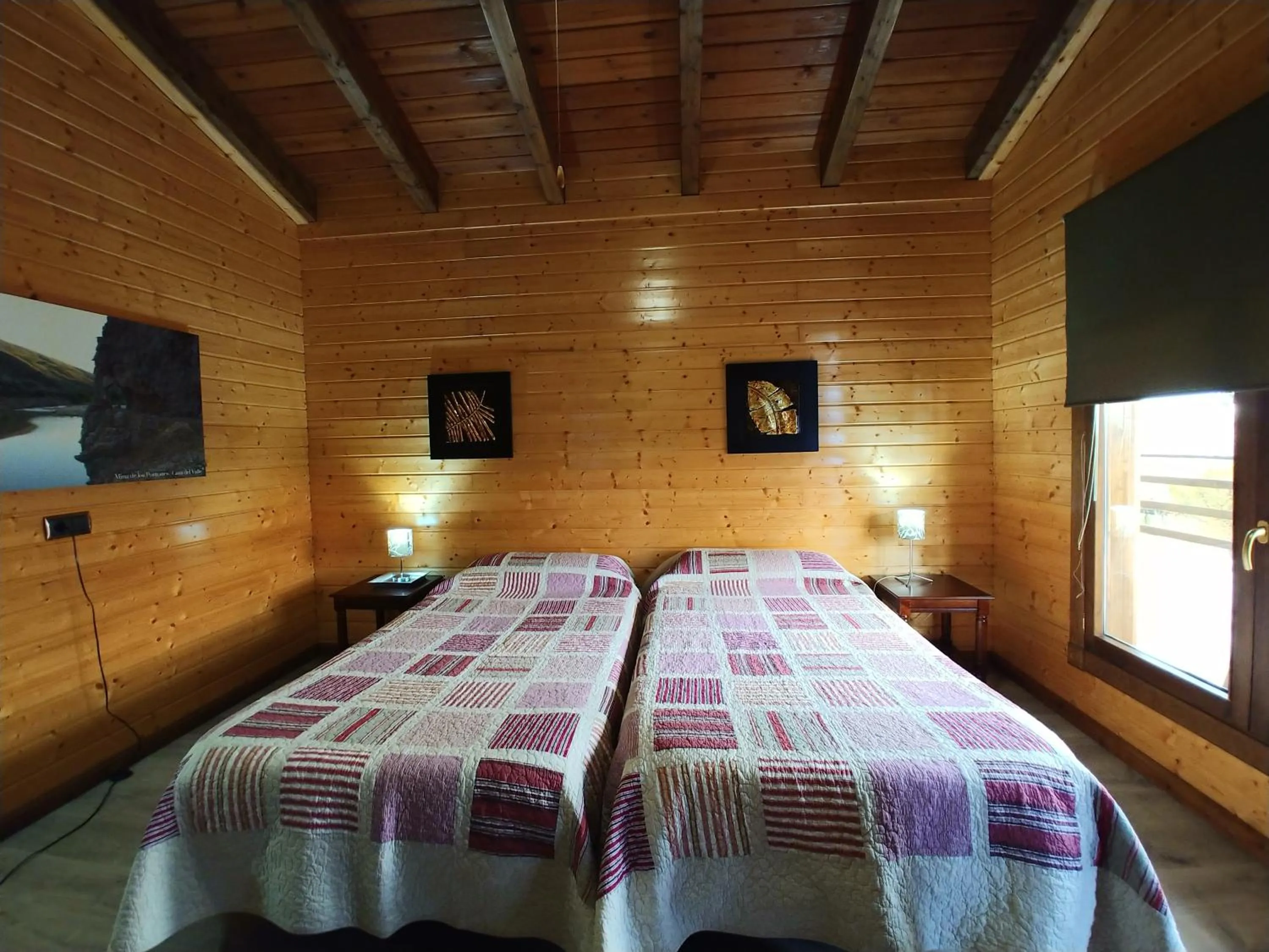 Photo of the whole room, Bed in Casa del Valle, Lodges
