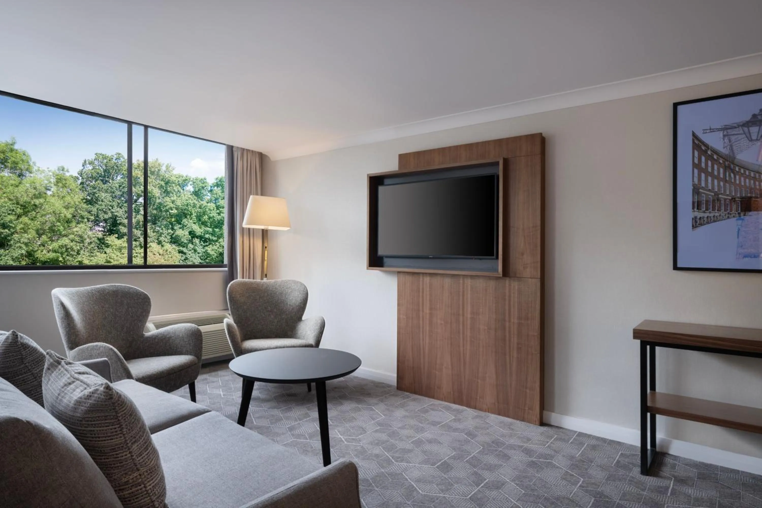 Living room in Delta Hotels by Marriott Bristol City Centre