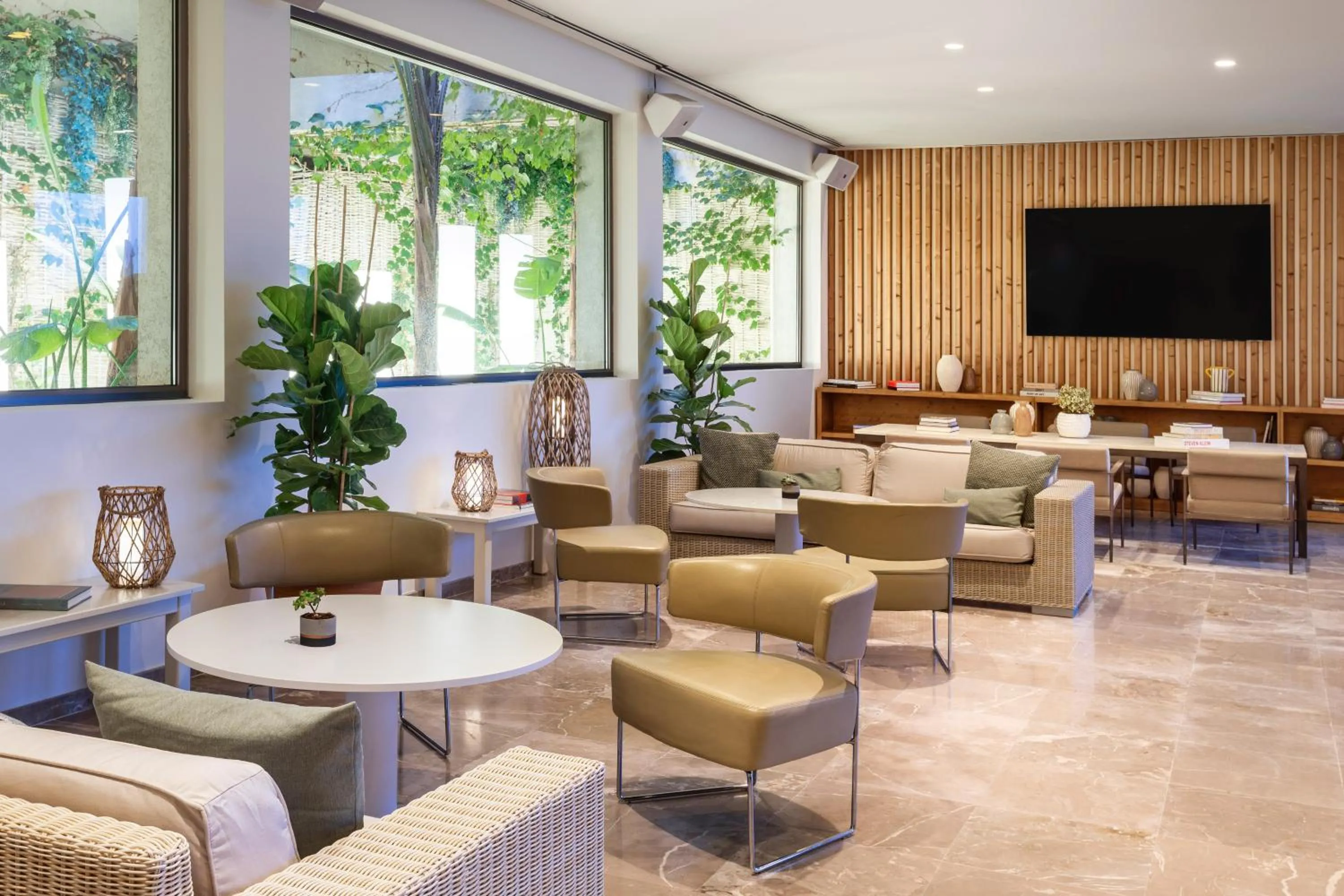 Lobby or reception in Meliá South Beach