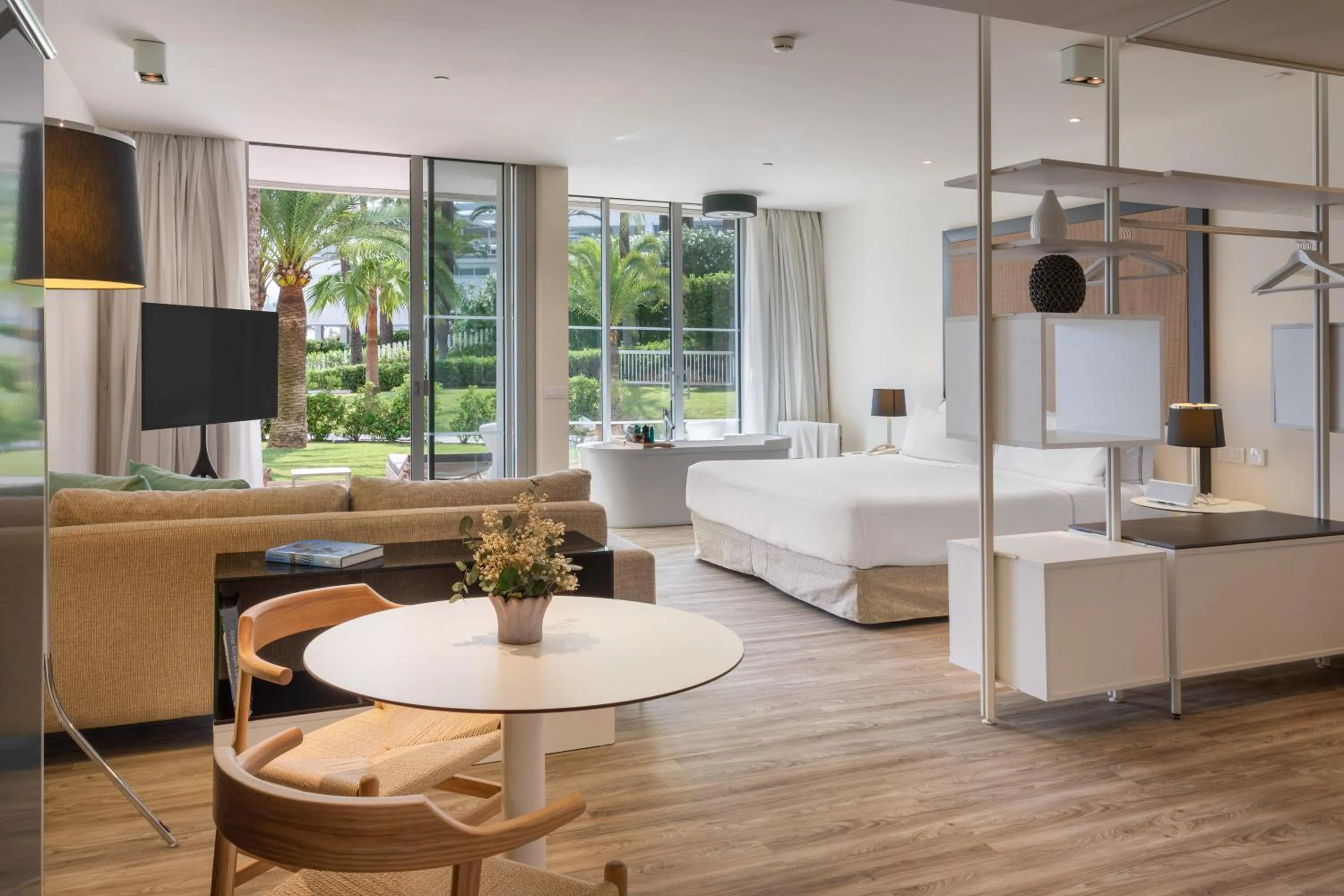 Bed in Meliá South Beach