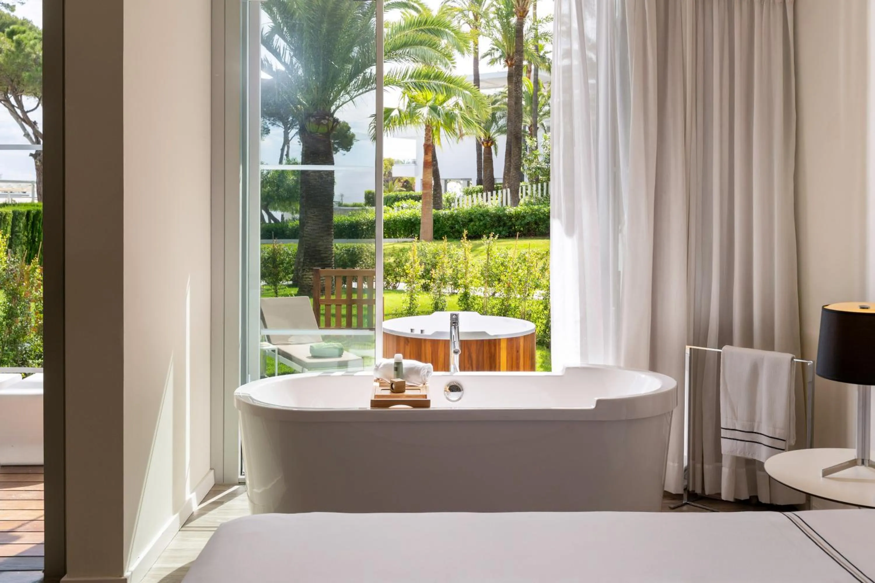 Hot Tub in Meliá South Beach