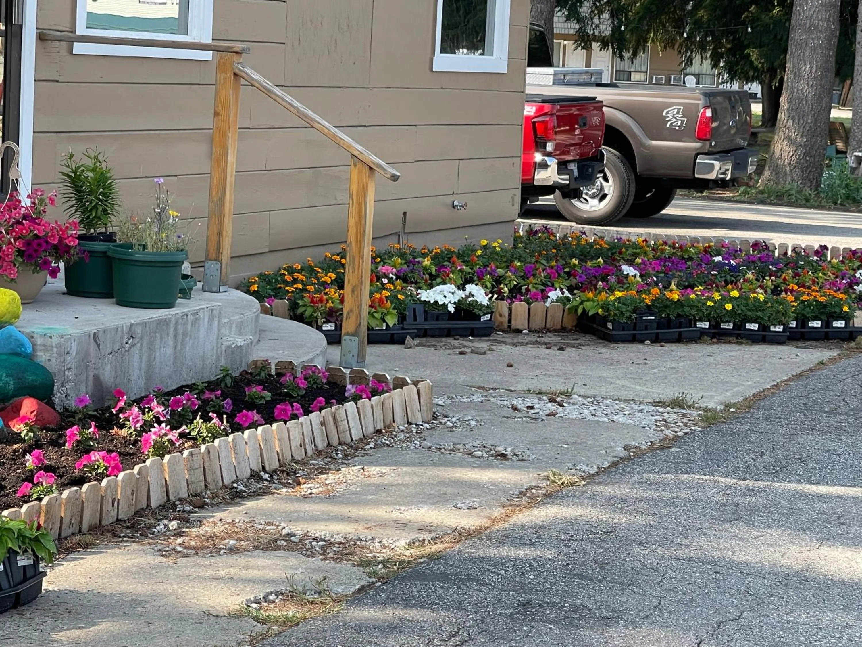 Kootenai Valley Motel