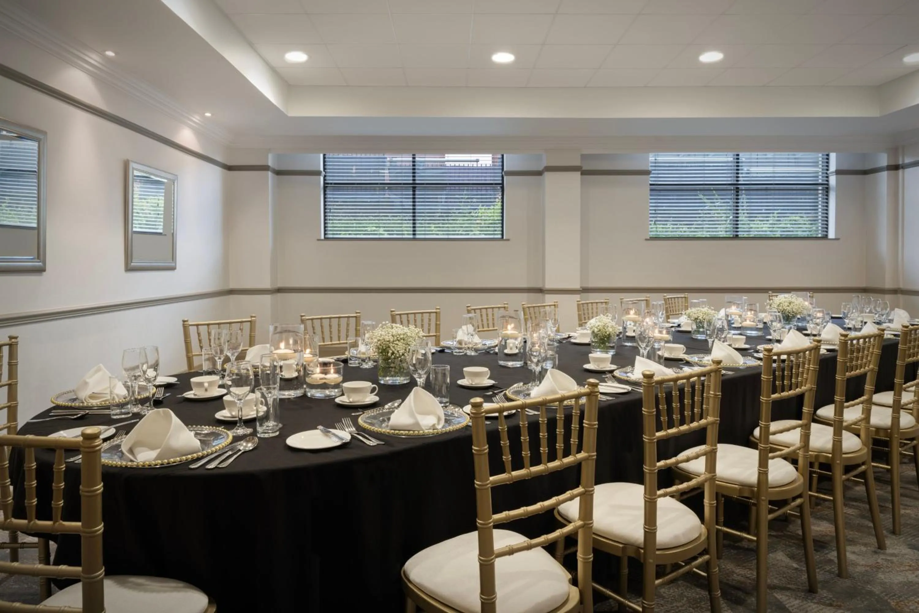 Meeting/conference room in Delta Hotels by Marriott Liverpool City Centre