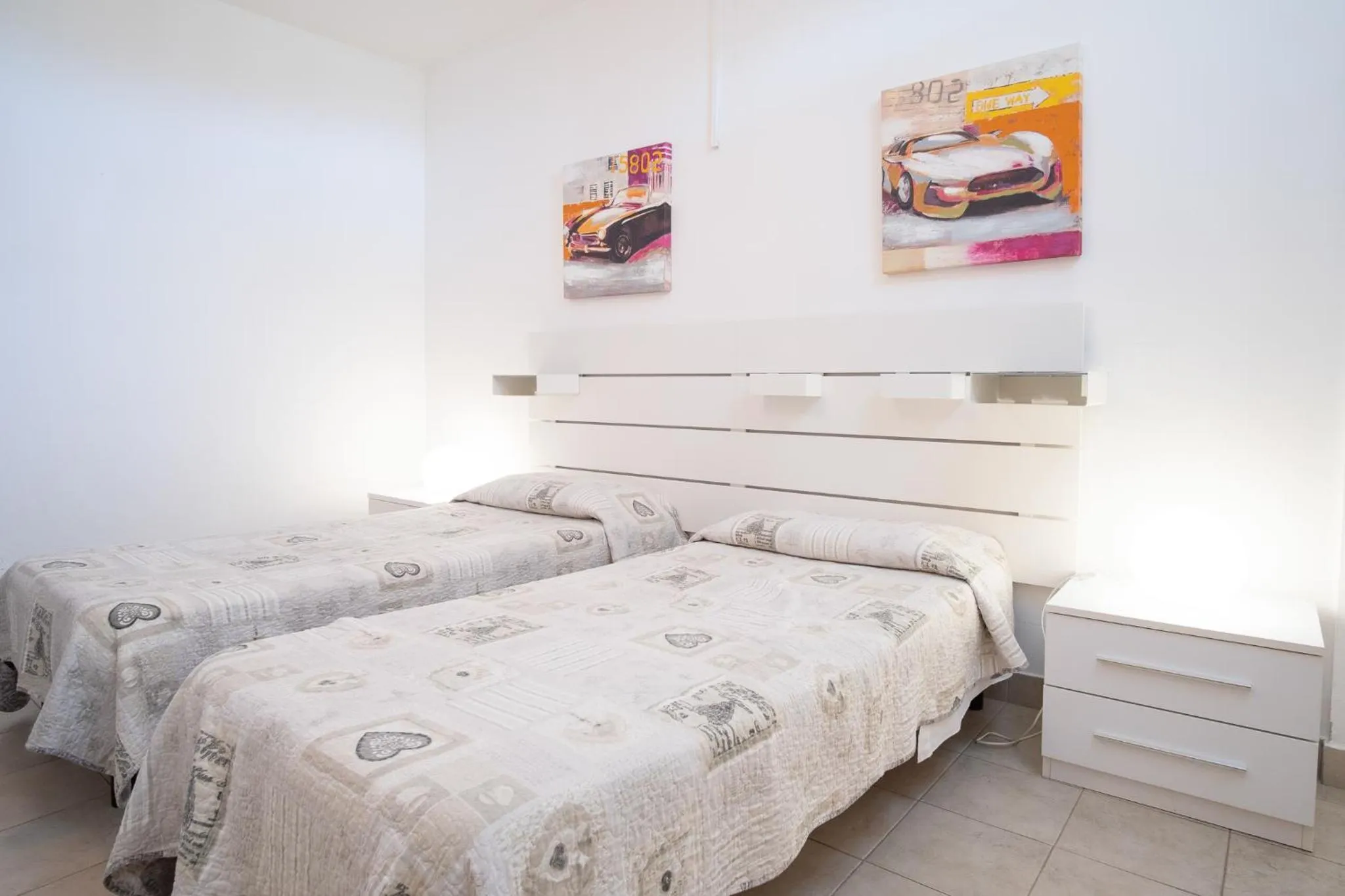 Bed in Beverly Park Residence