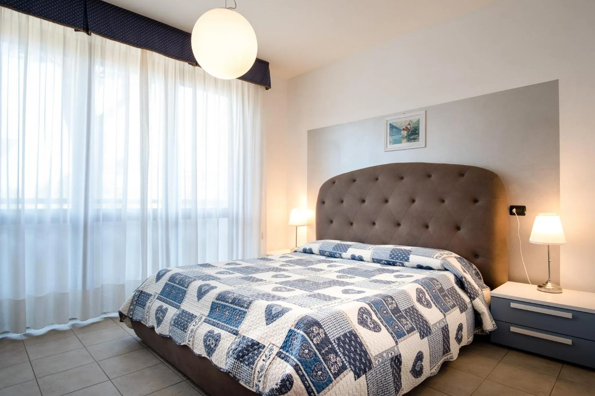 Bed in Beverly Park Residence