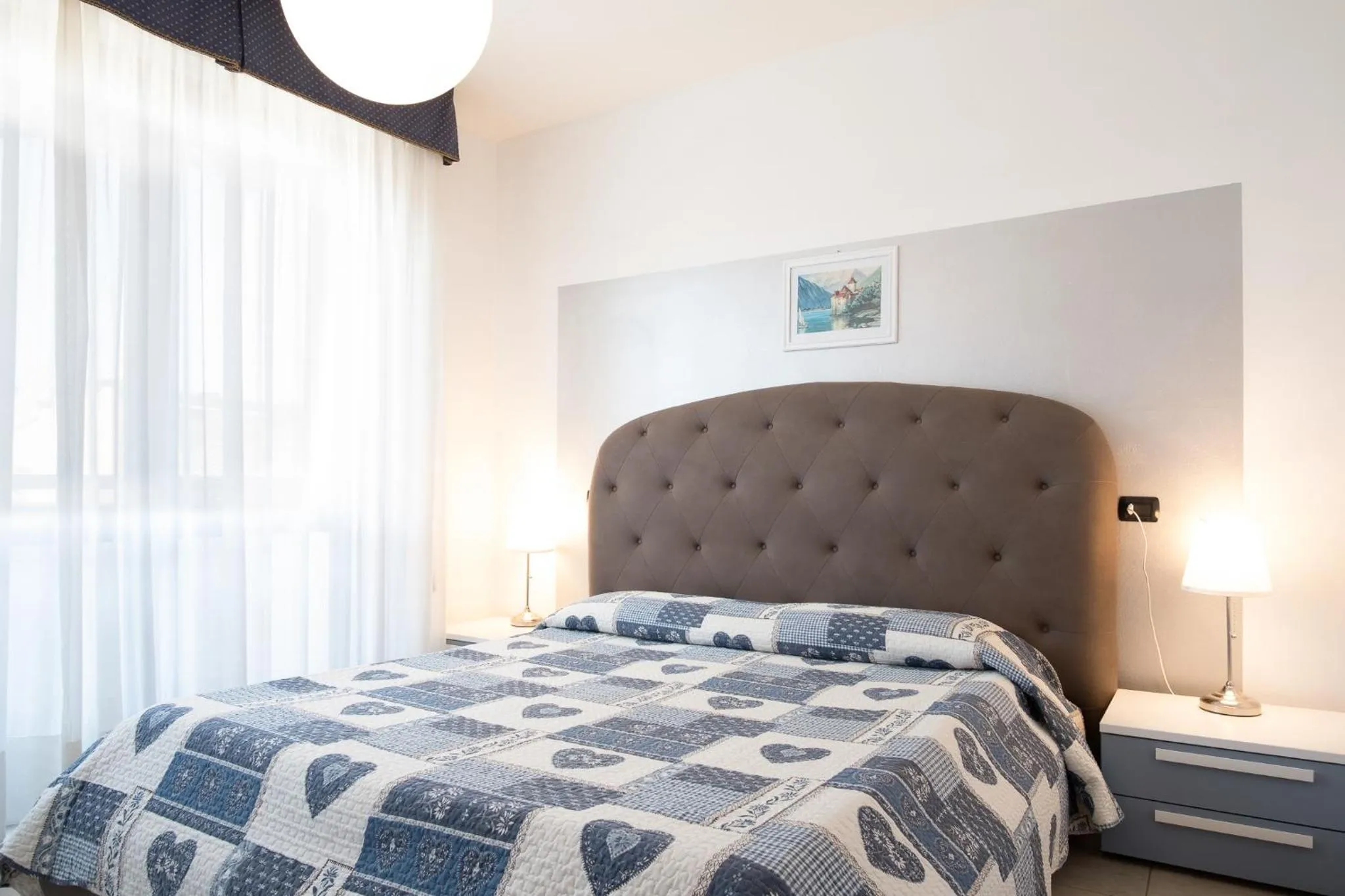 Bed in Beverly Park Residence