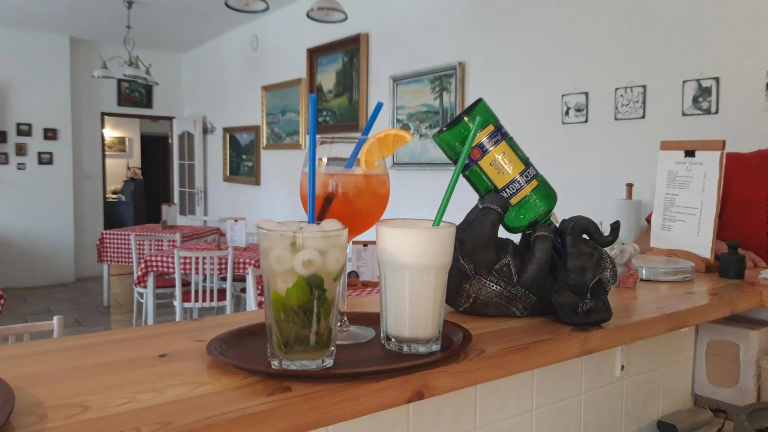 Restaurant/places to eat in Penzion-Na Navsi