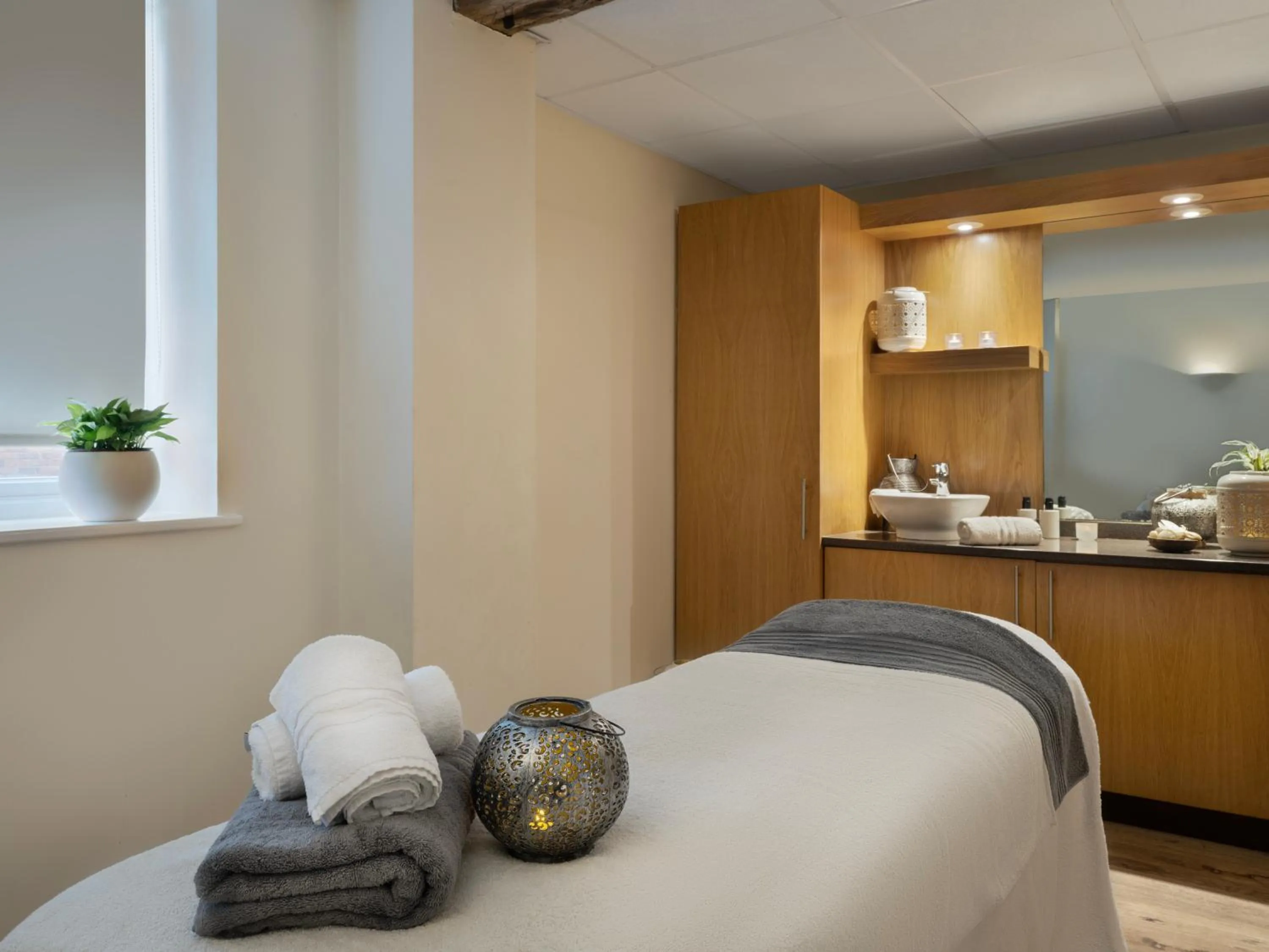 Spa and wellness centre/facilities in Delta Hotels by Marriott Worsley Park Country Club