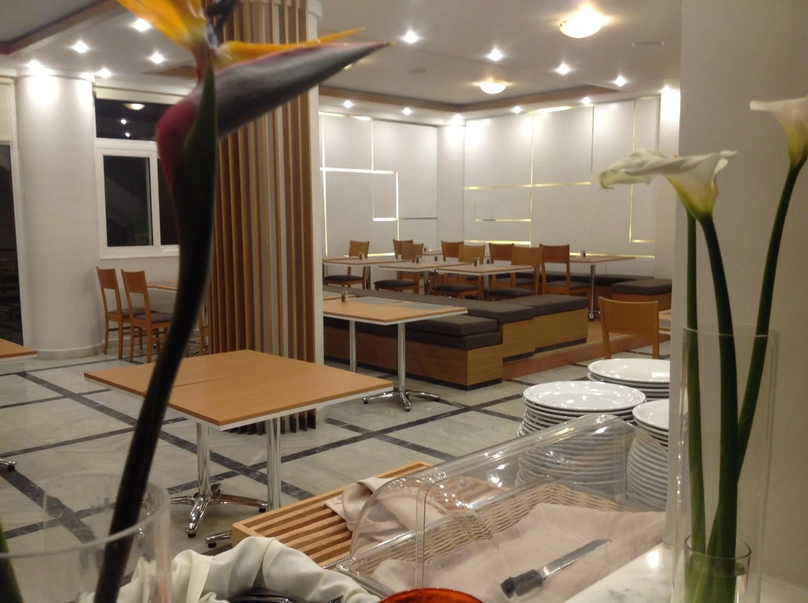 Restaurant/places to eat in Maleme Mare