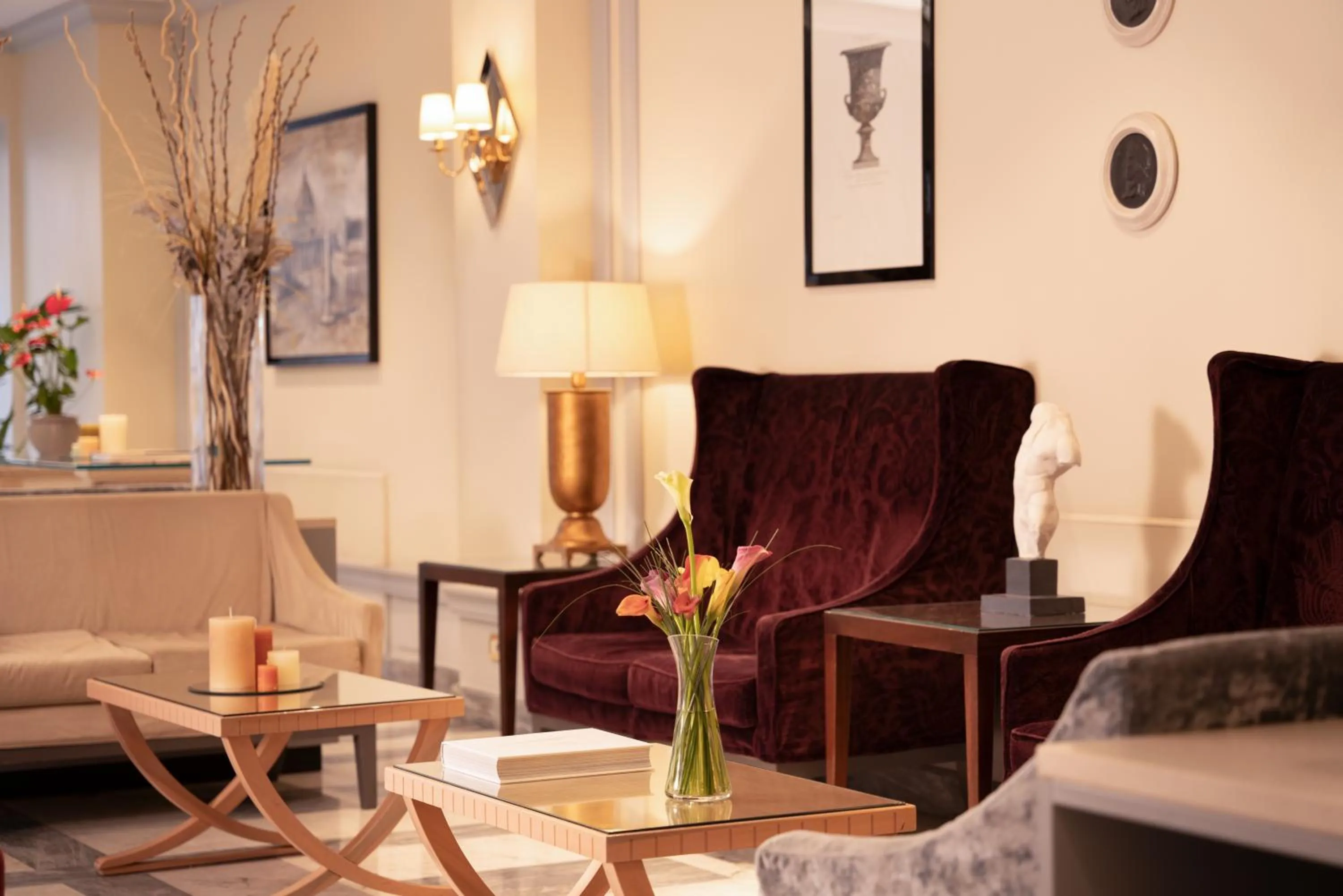 Seating area in Hotel Della Conciliazione