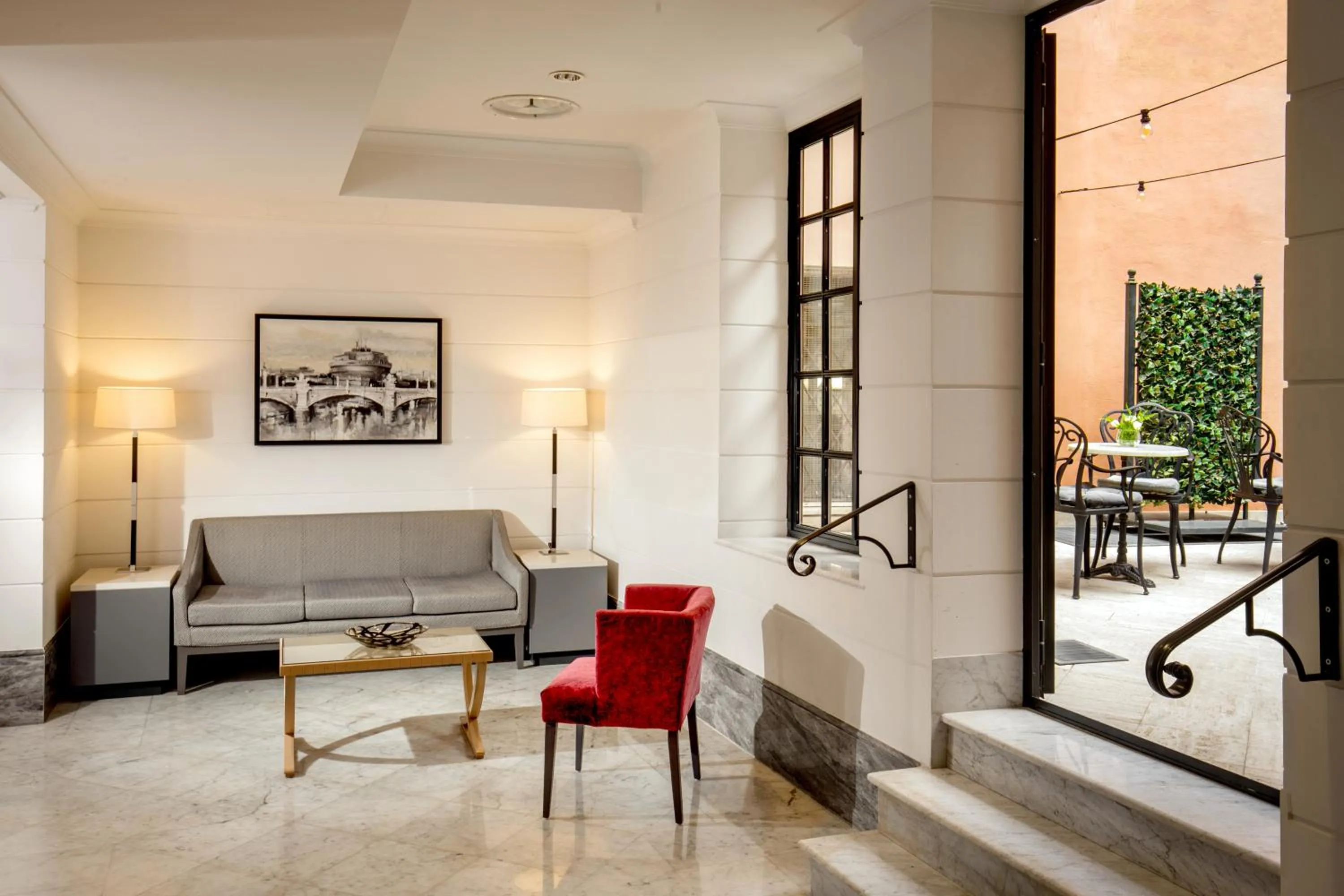 Seating area in Hotel Della Conciliazione