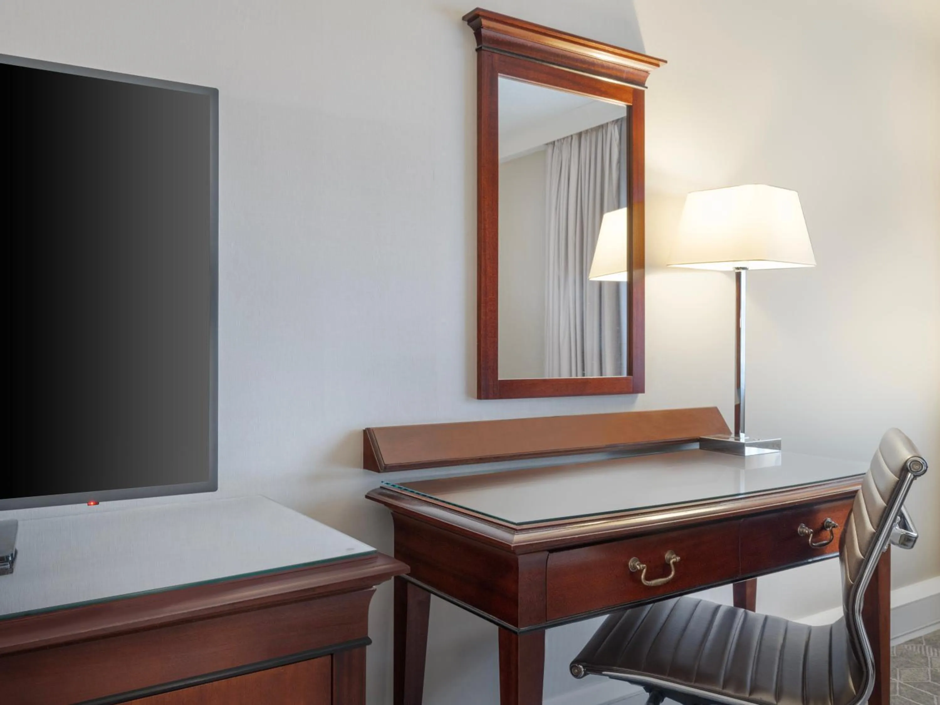 Bedroom in Delta Hotels by Marriott Durham Royal County