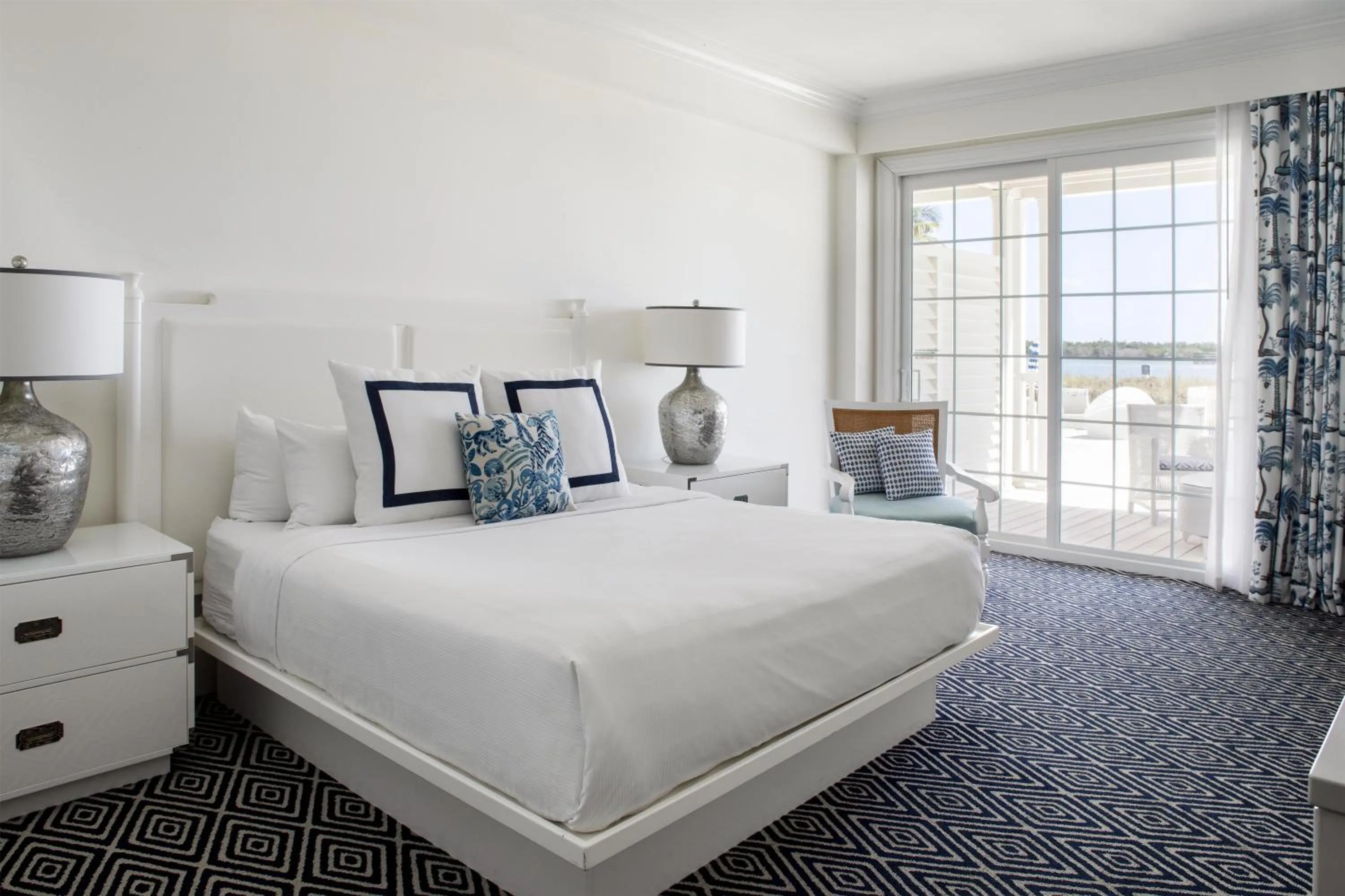 Bedroom, Bed in Isla Bella Beach Resort & Spa - Florida Keys