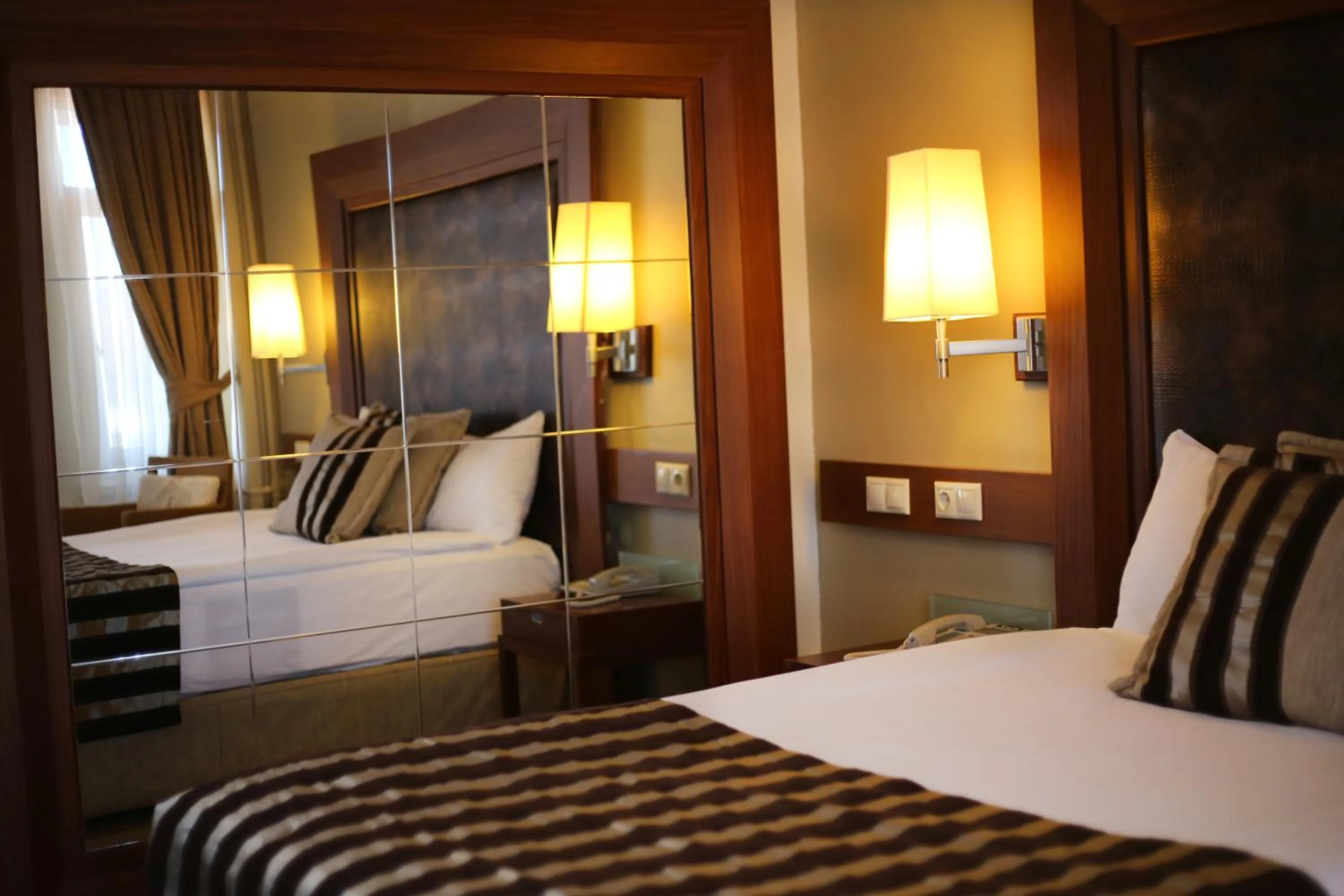 Photo of the whole room, Bed in Grand Terme Hotel